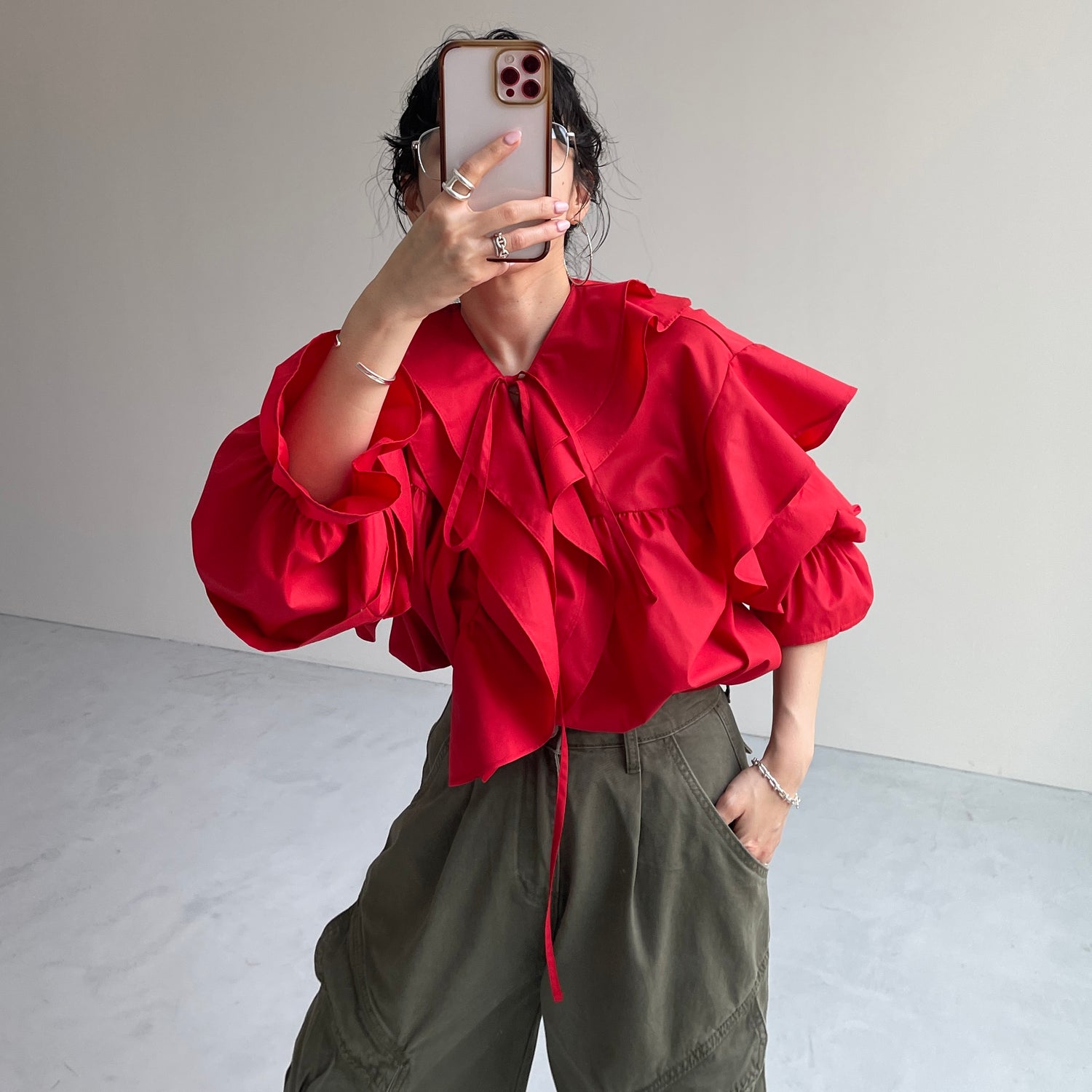 big collar frill blouse / red