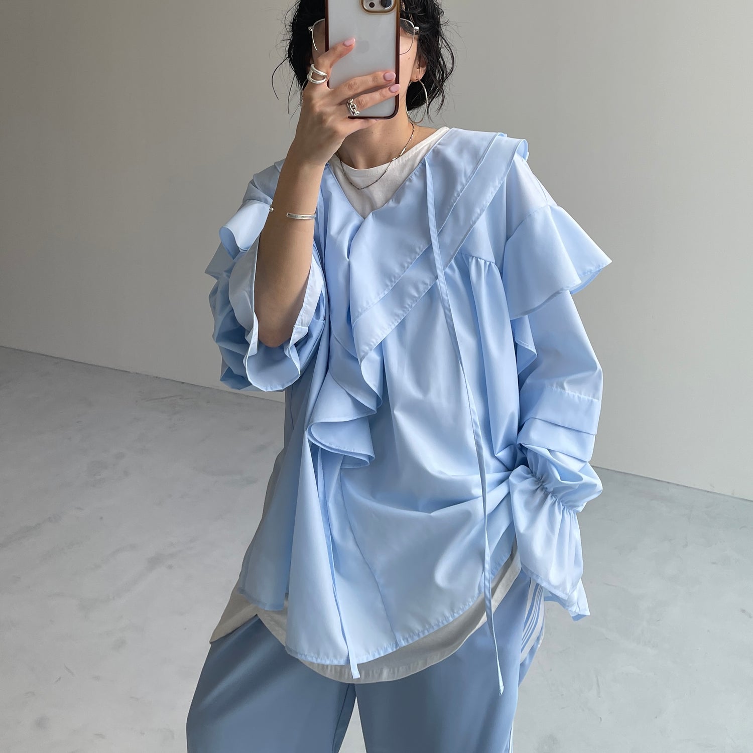 big collar frill blouse / light blue