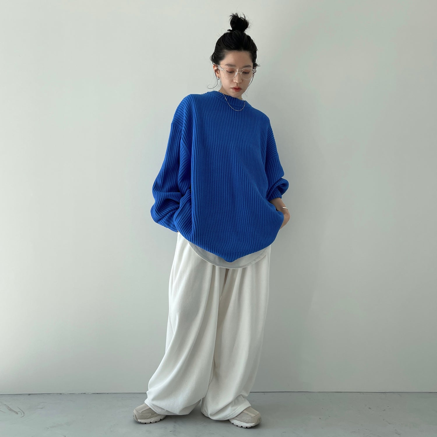 perfect silhouette super over knit / blue