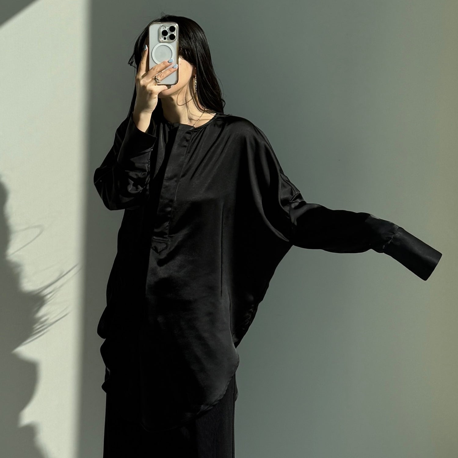 over size no collar mannish satin shirt / black