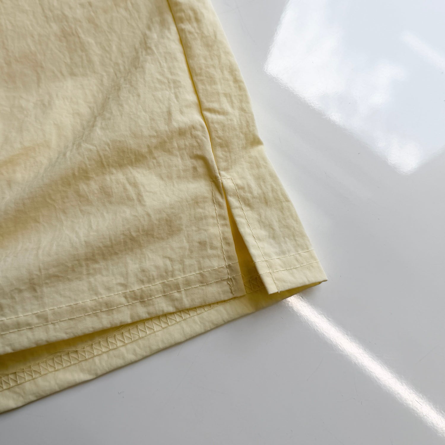 【SAMPLE】nylon half pants / light yellow（スリットあり）