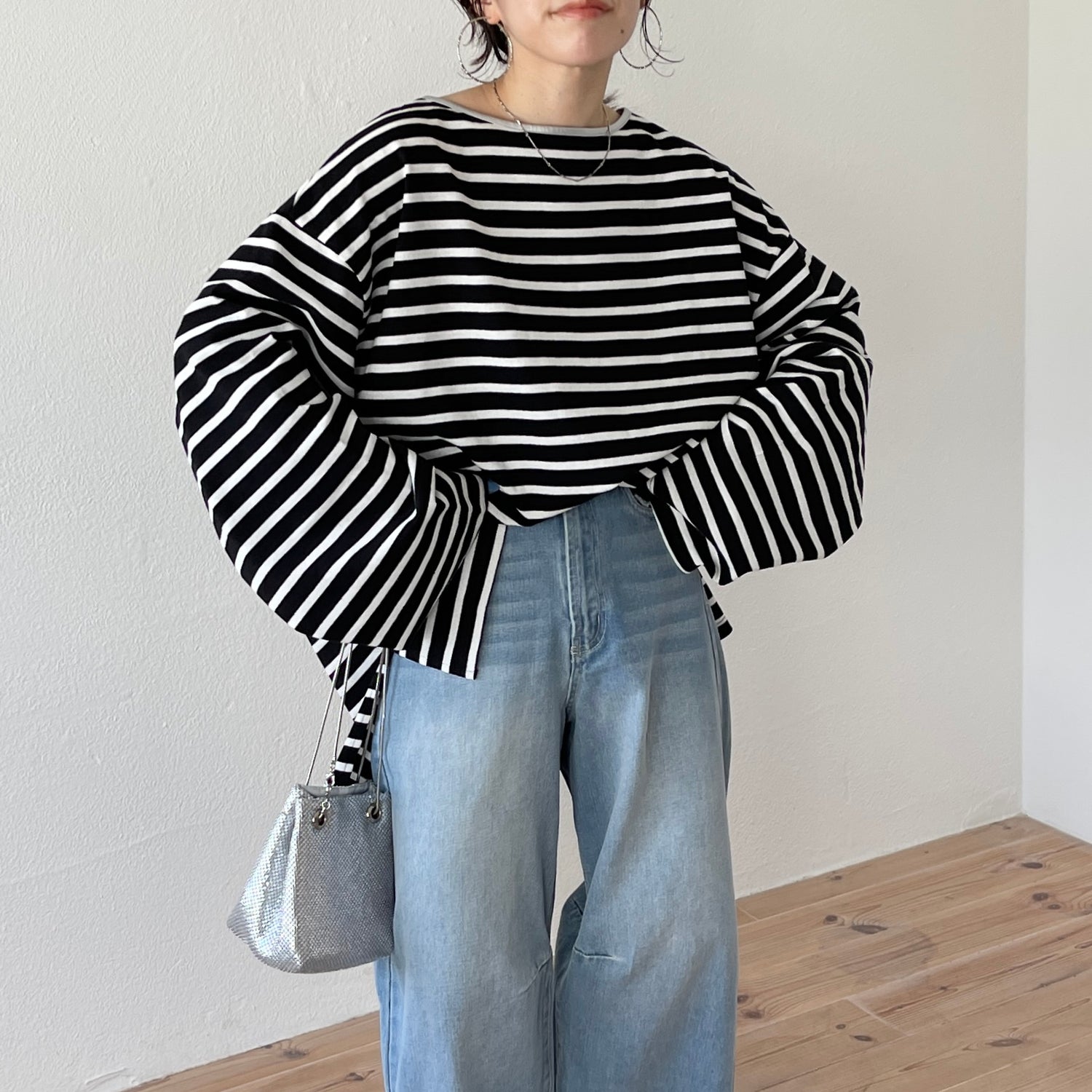 wide sleeve over size border tee / black×silver