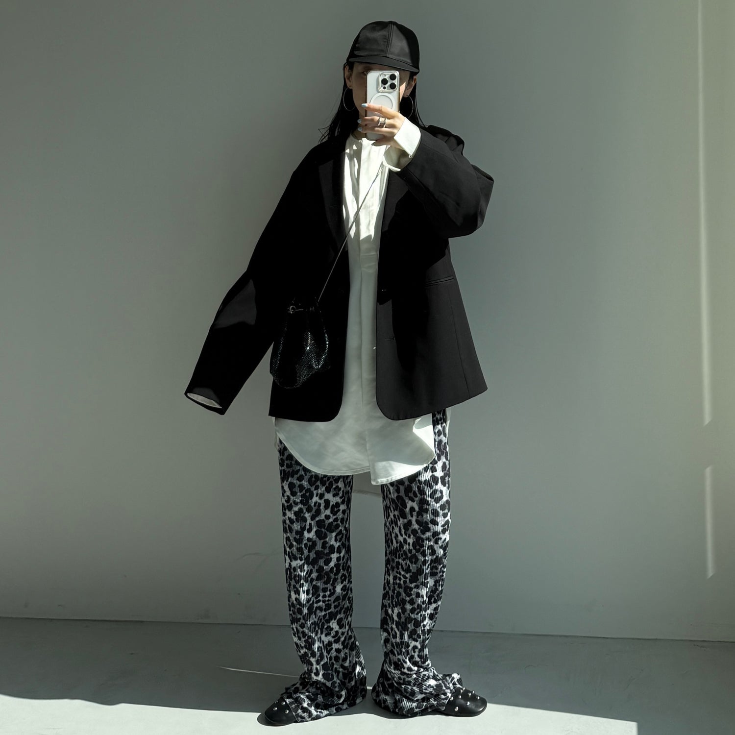 over size no collar mannish satin shirt / ivory