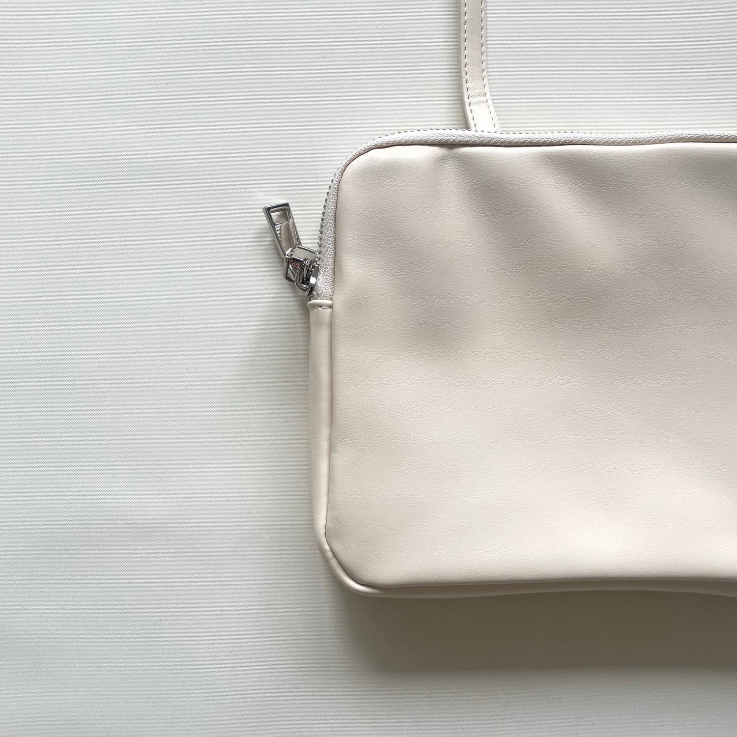 【SAMPLE】square hand bag / ivory