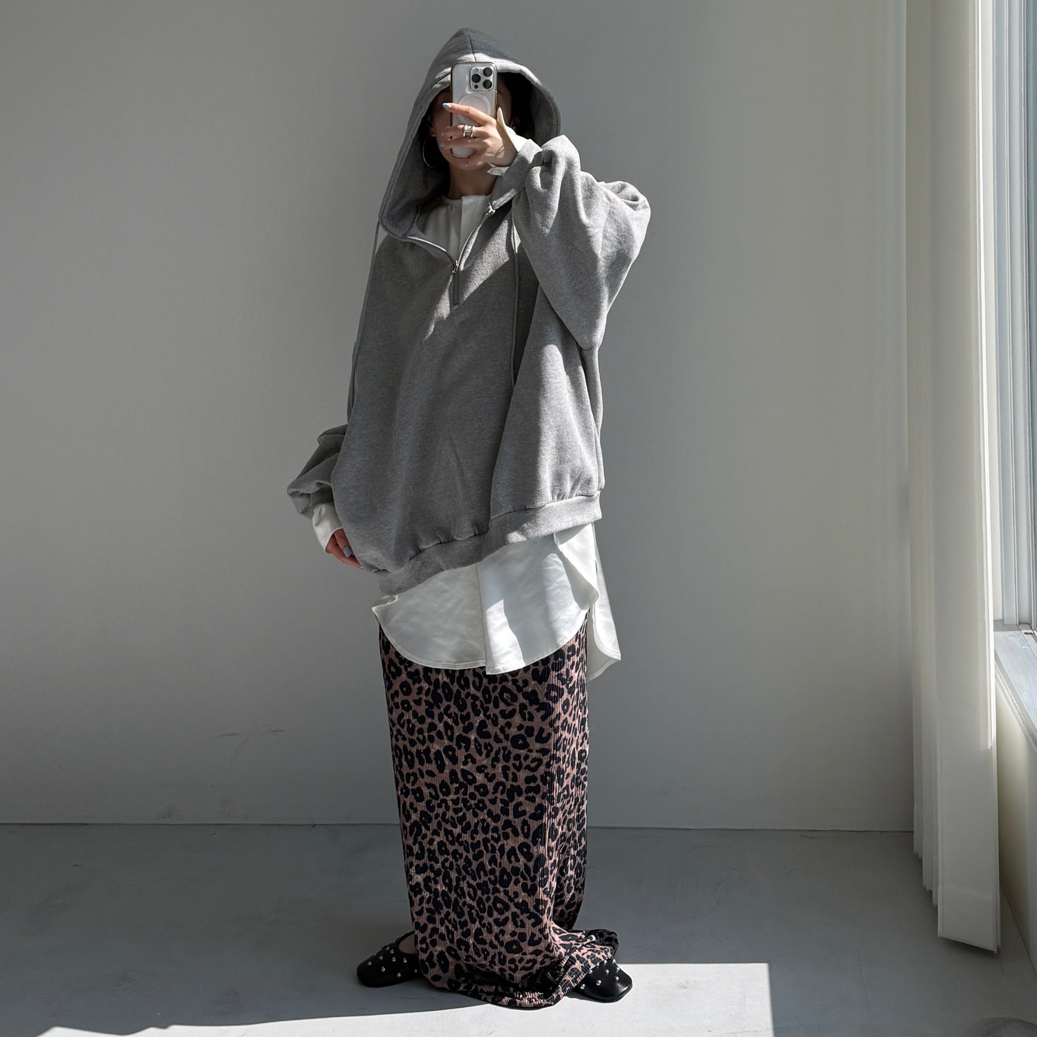 over size no collar mannish satin shirt / ivory