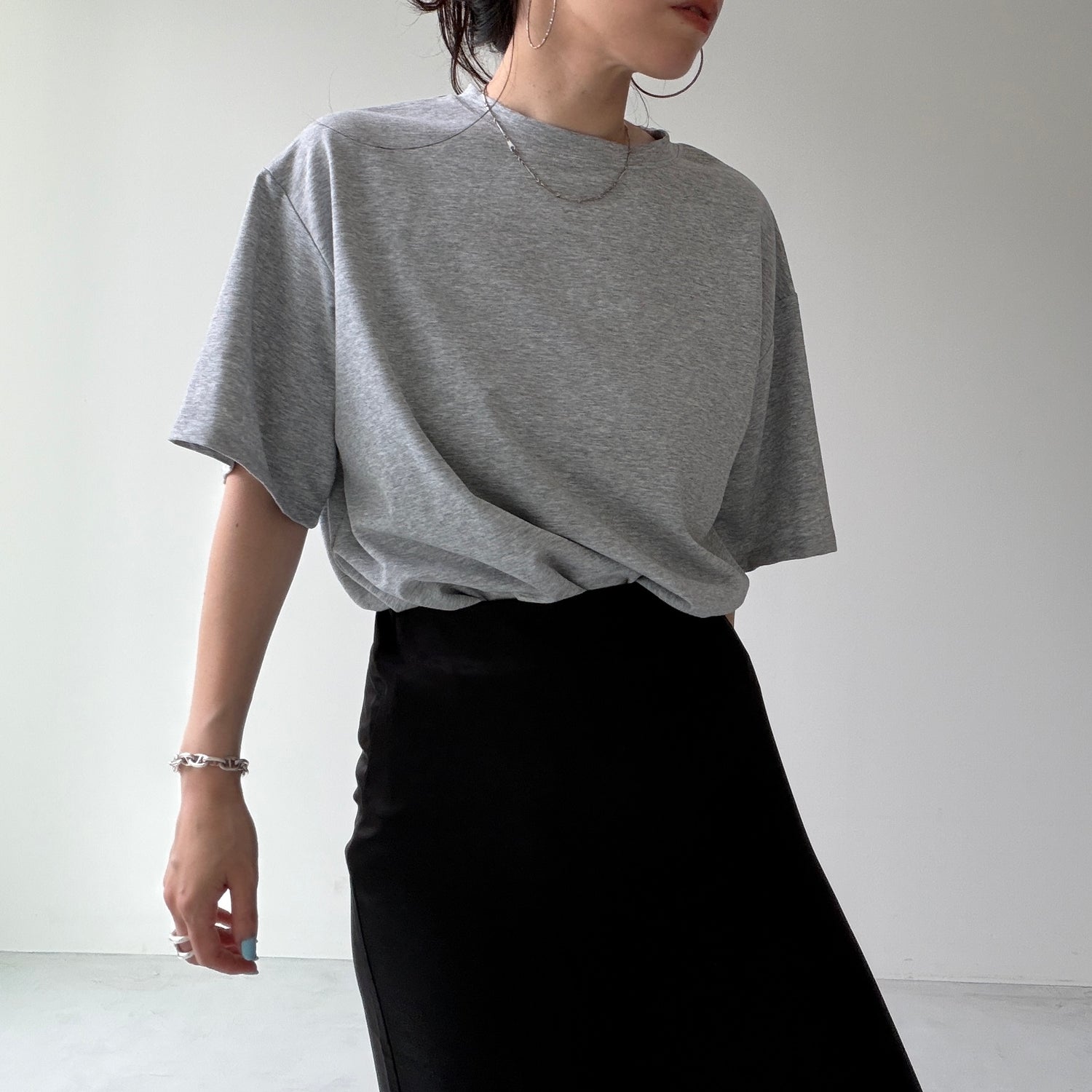 SENBATSU satin skirt / black
