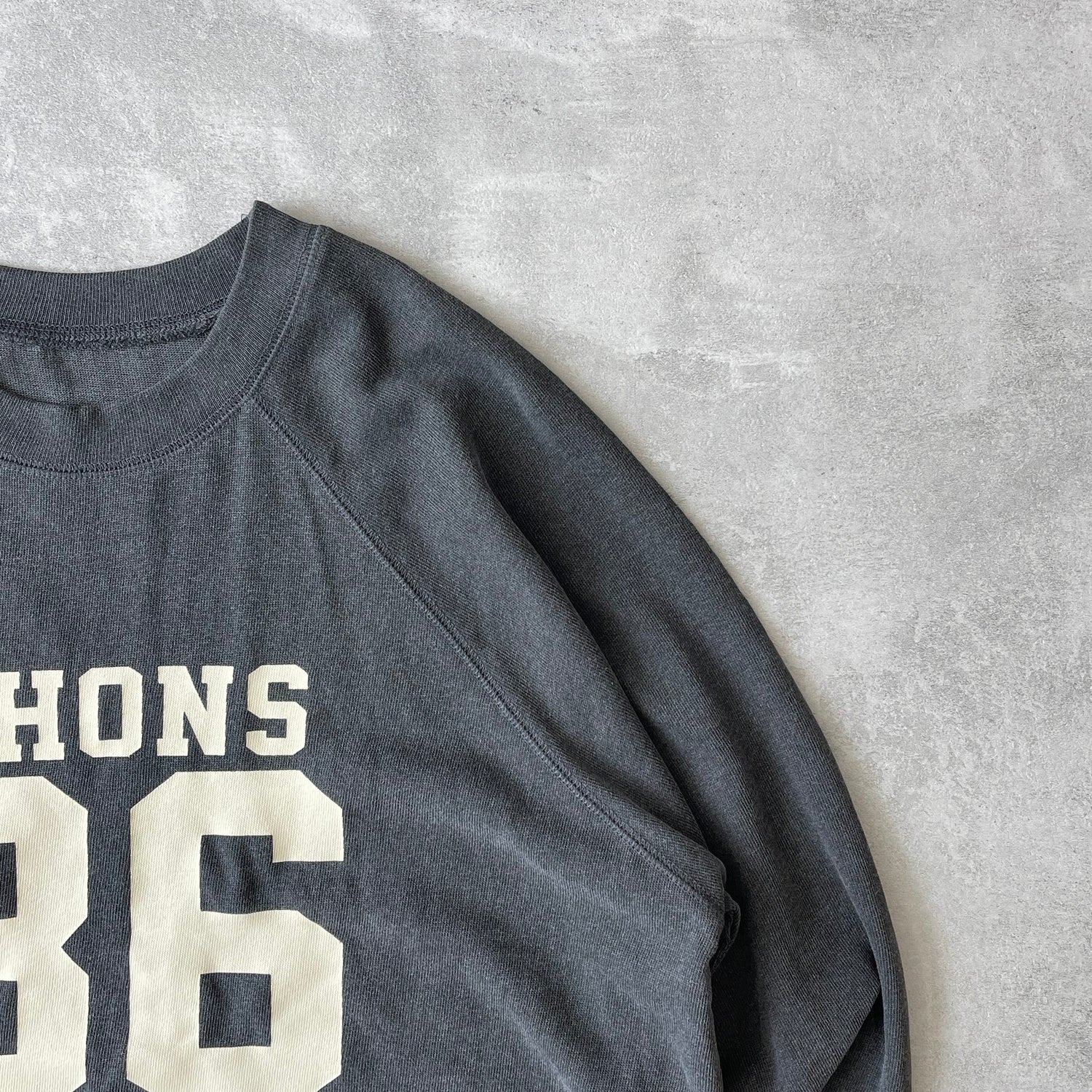 【SAMPLE】JHONS TEE / chacoal