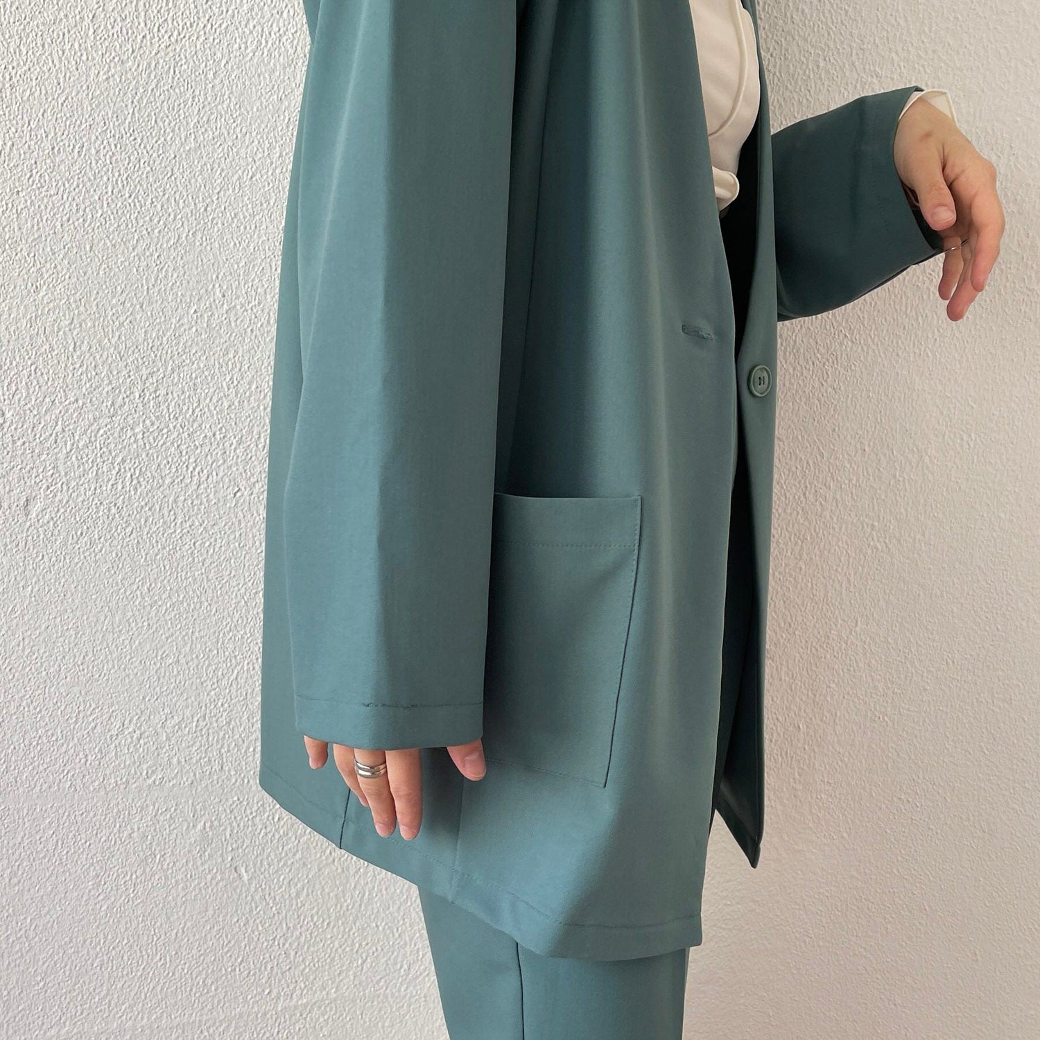 【SAMPLE】perfect silhouette no collar set up / green