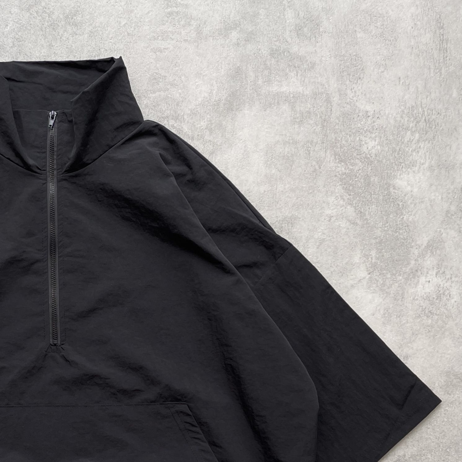 【SAMPLE】over size half zip nylon po / black