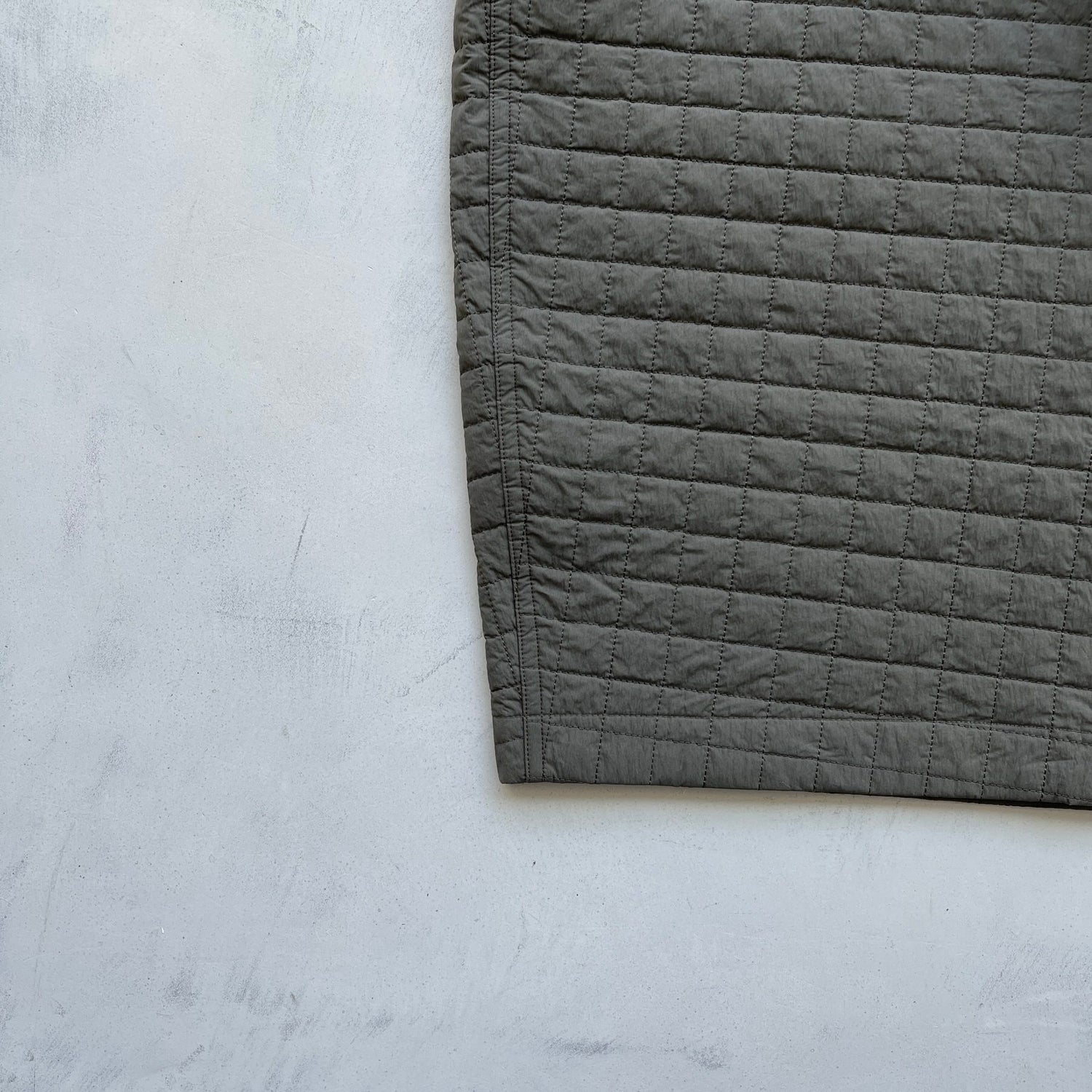 【SAMPLE】quilting curve pants / olive