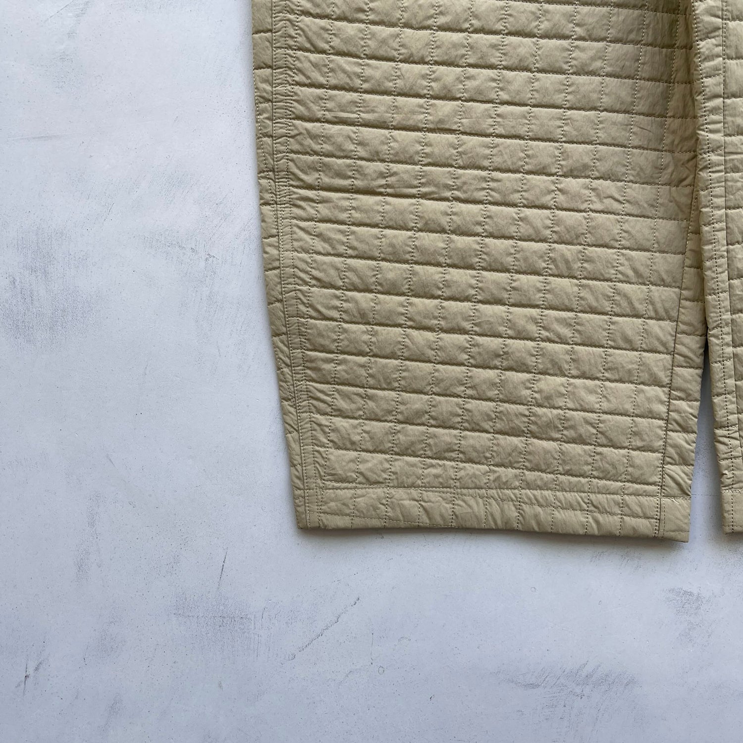 【SAMPLE】quilting curve pants / khaki