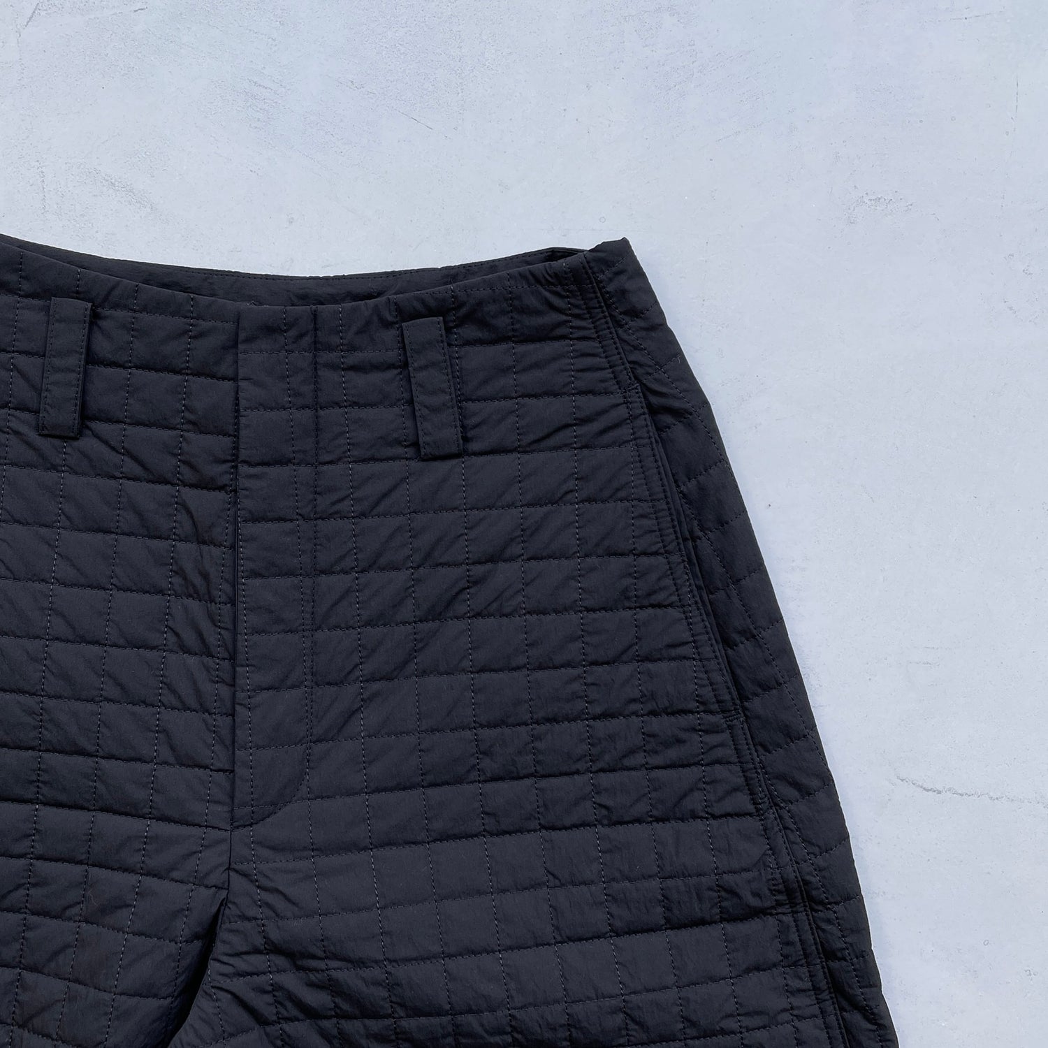 【SAMPLE】quilting curve pants / black