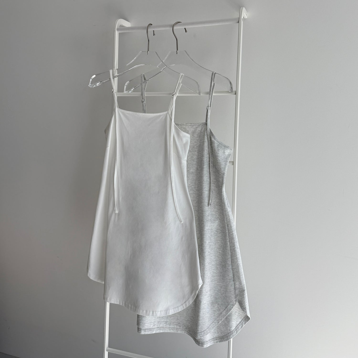 CHIRARISM camisole / gray