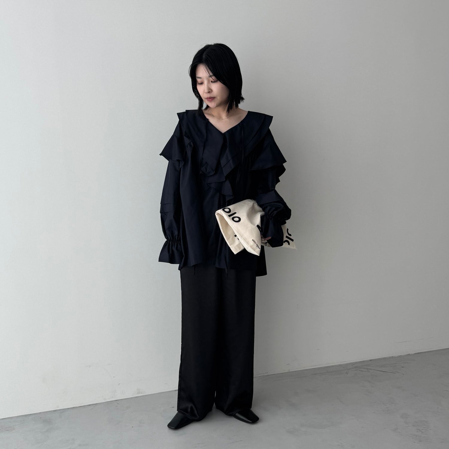 relax satin pants / black | wee9s | ウィークス オフィシャル通販サイト