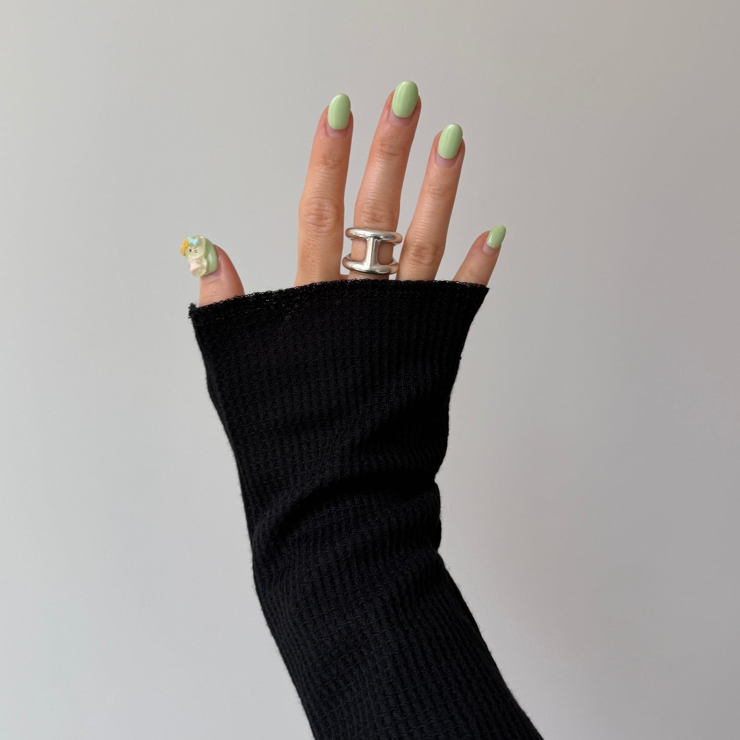 WAFFLE NAGASODE CHIRARISM / black