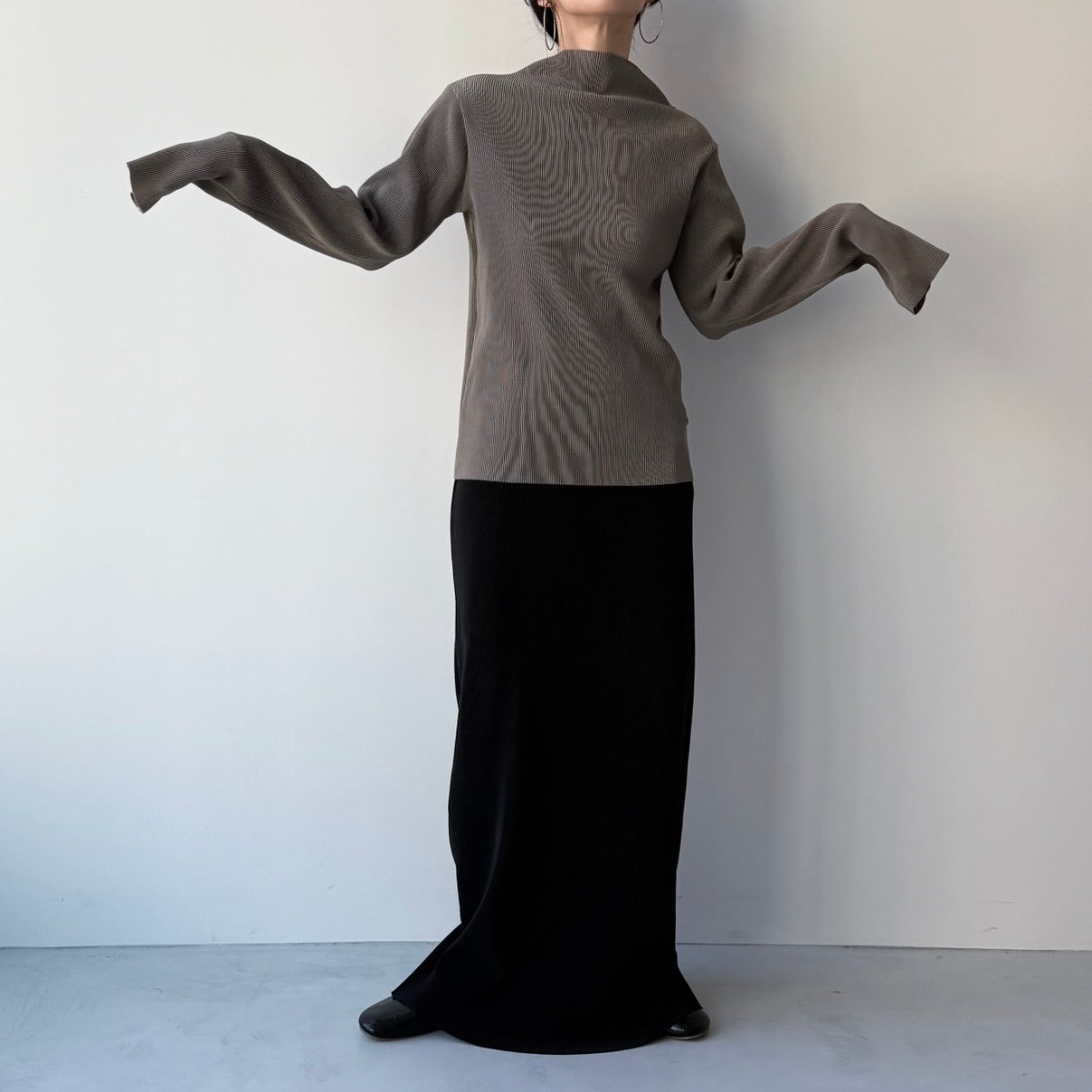 daily daily super stretch pleats tops / ash gray [プチハイ or クルーネック]