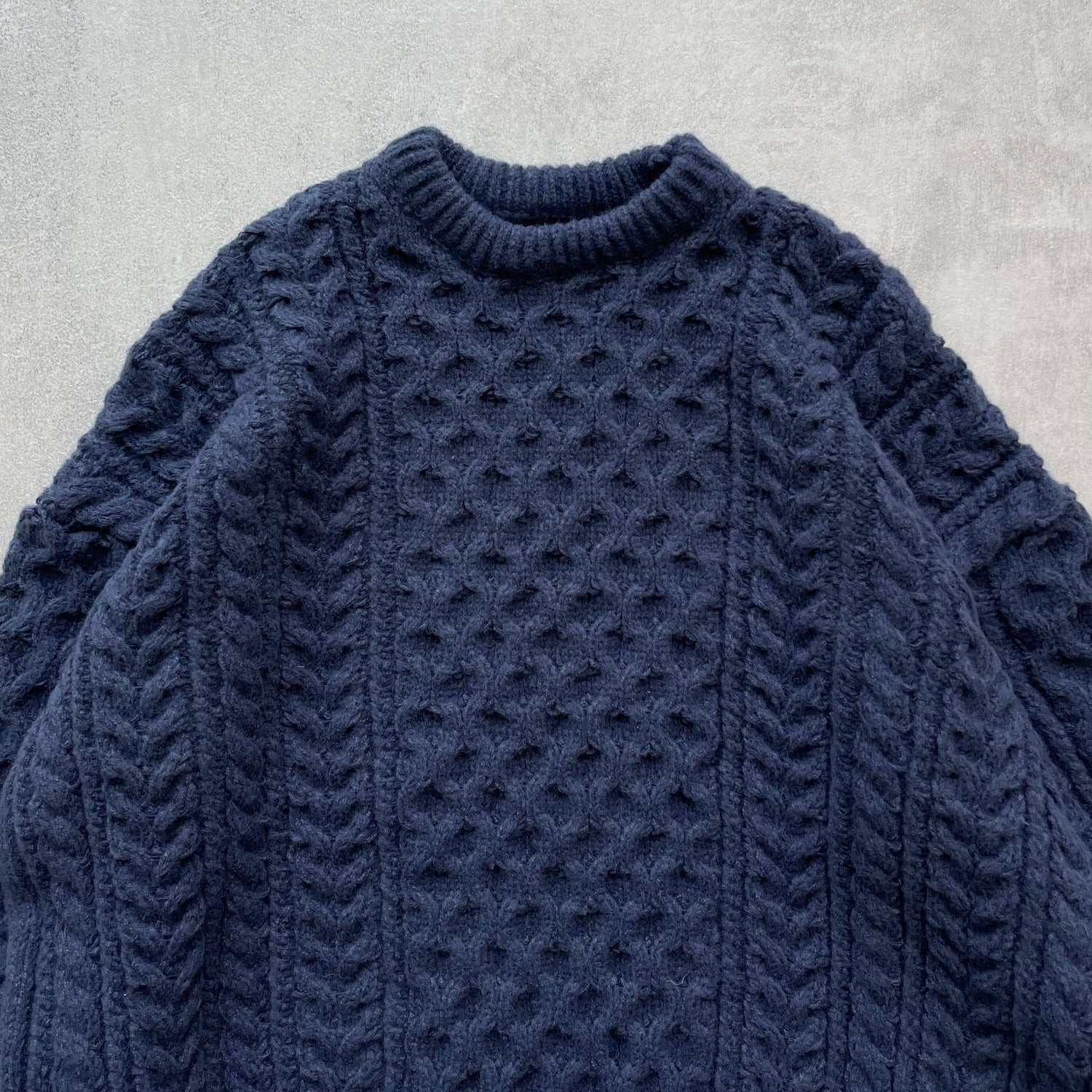 【SAMPLE】basic cable knit / navy