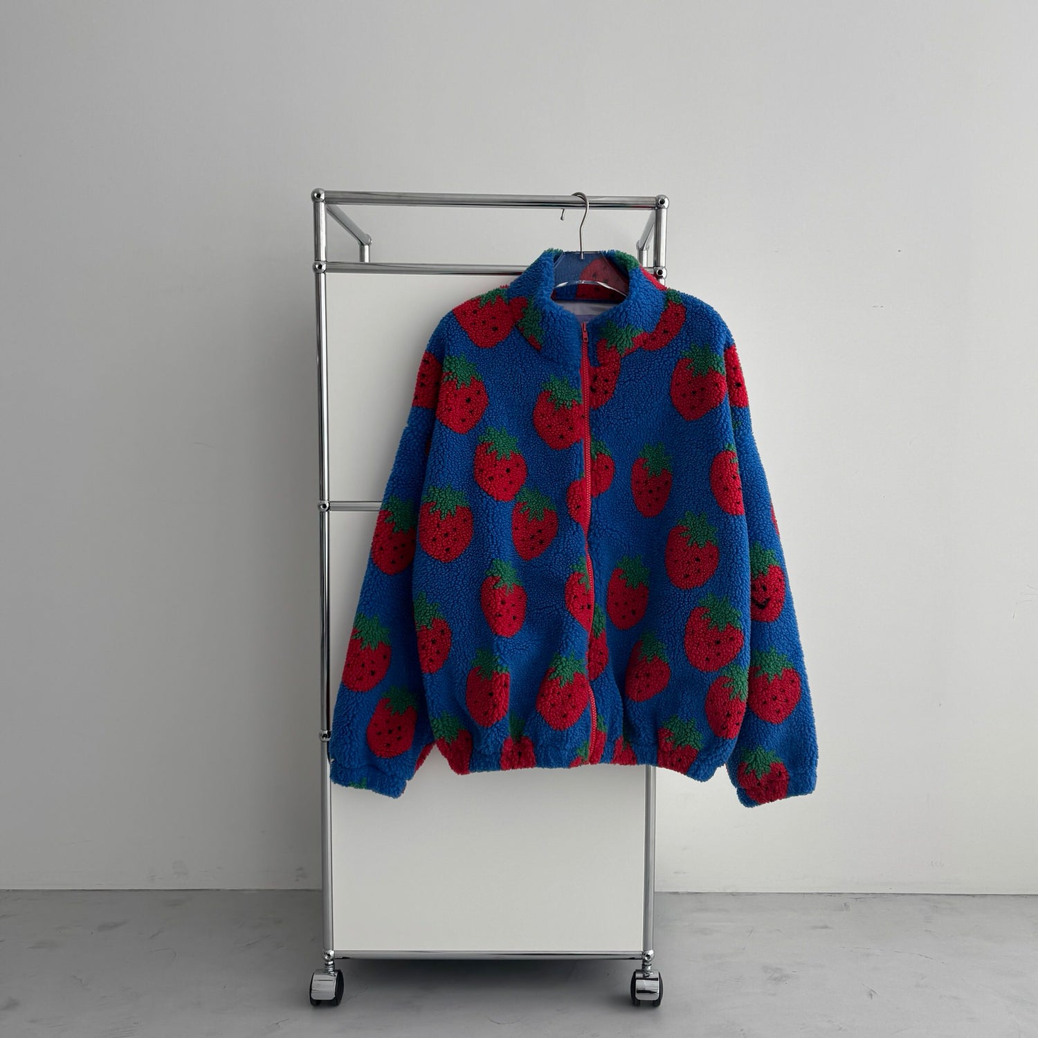 STRAWBERRY BOA JACKET / blue