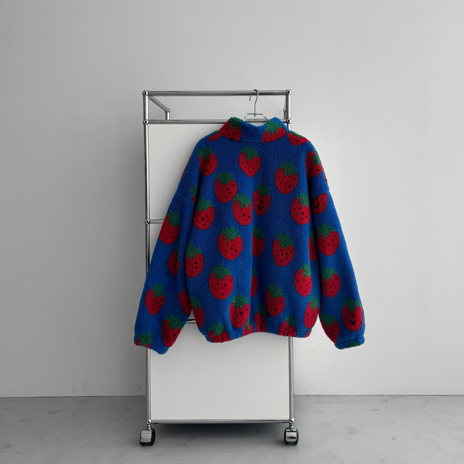 STRAWBERRY BOA JACKET / blue