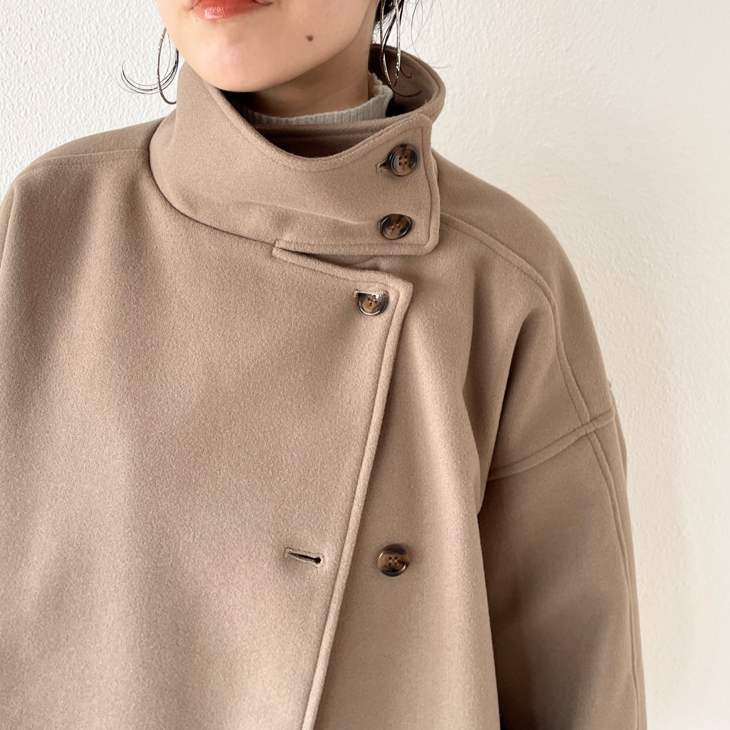 smooth touch stand neck short coat / beige | wee9s | ウィークス