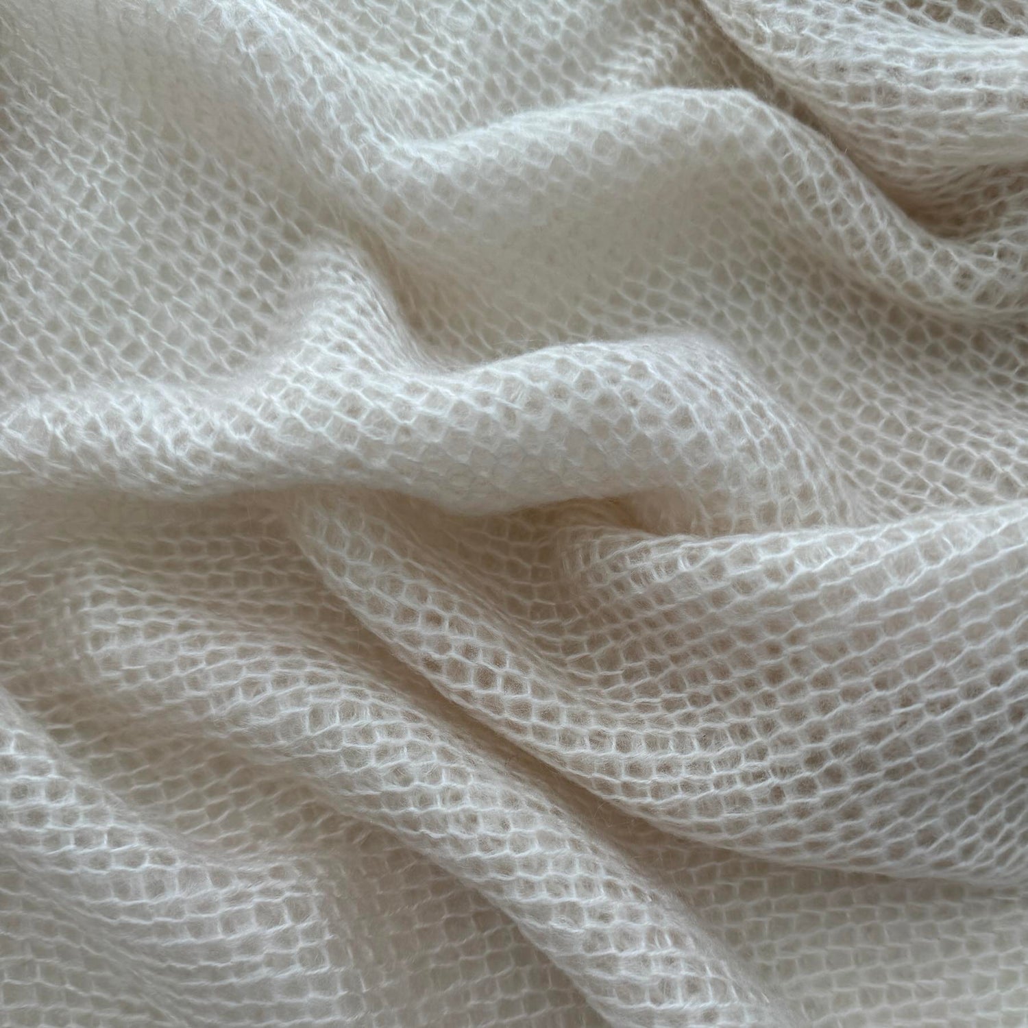 cinnamon mesh knit / charcoal