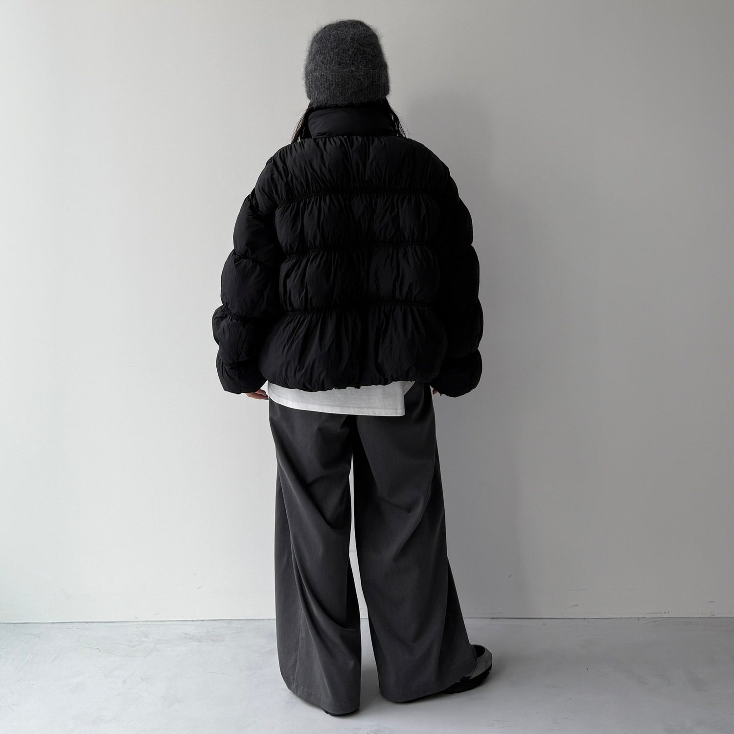 CHIGIRI PAN DOWN / black