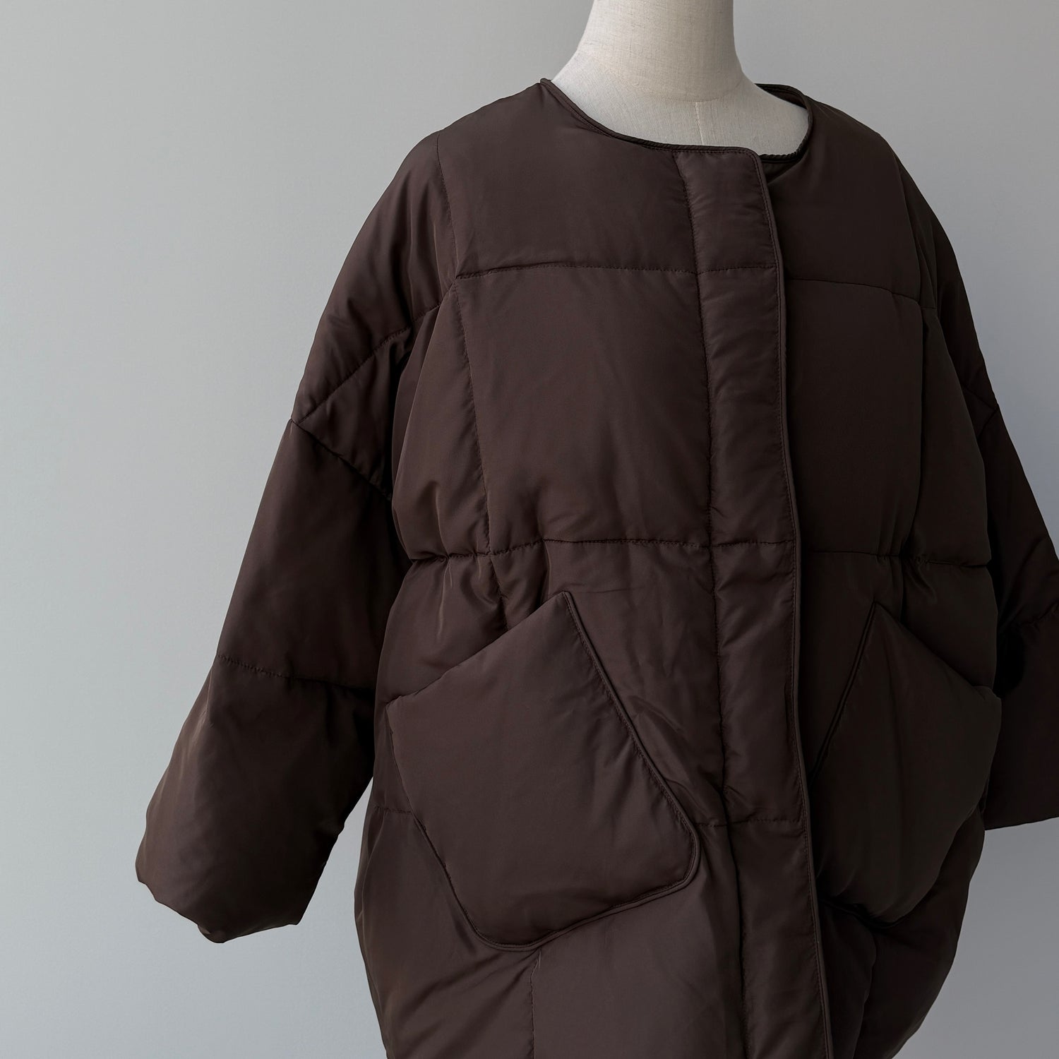 perfect silhouette nakawata down / charcoal gray