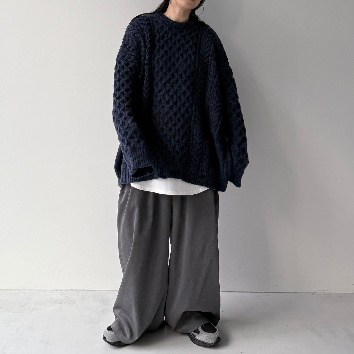 holiday cable knit / navy