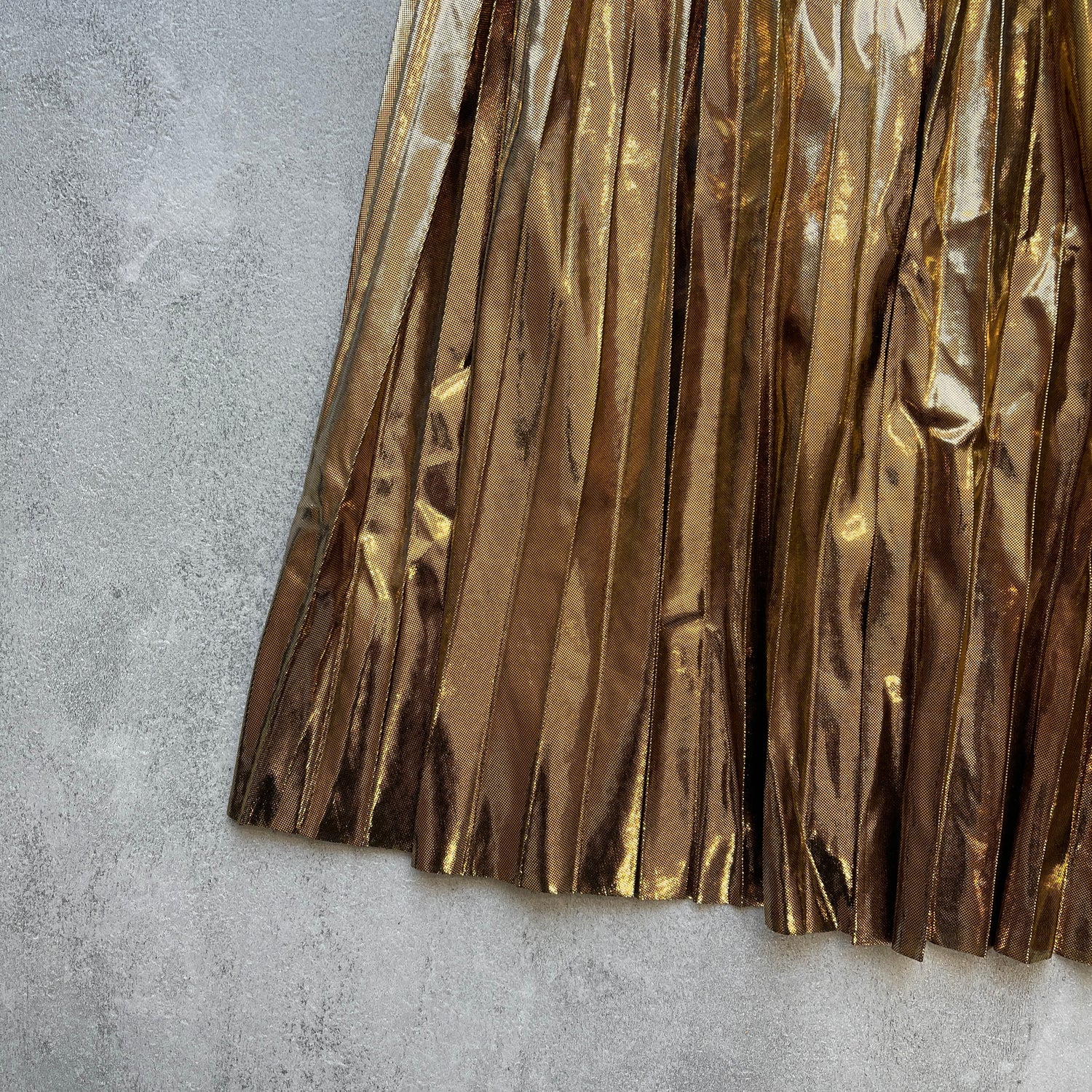 【SAMPLE】gira-gira pleats skirt / gold