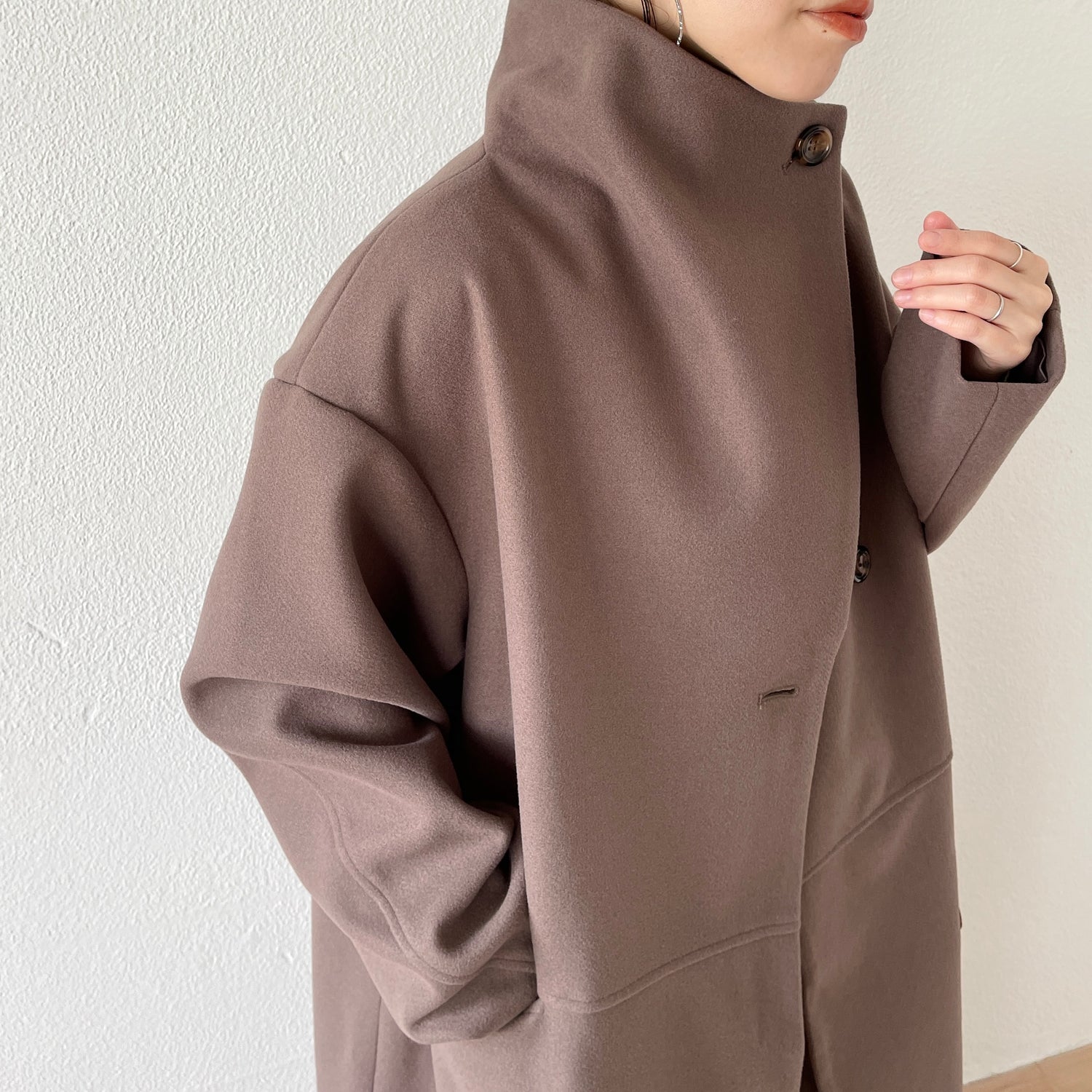 smooth touch stand neck long coat / moca | wee9s | ウィークス