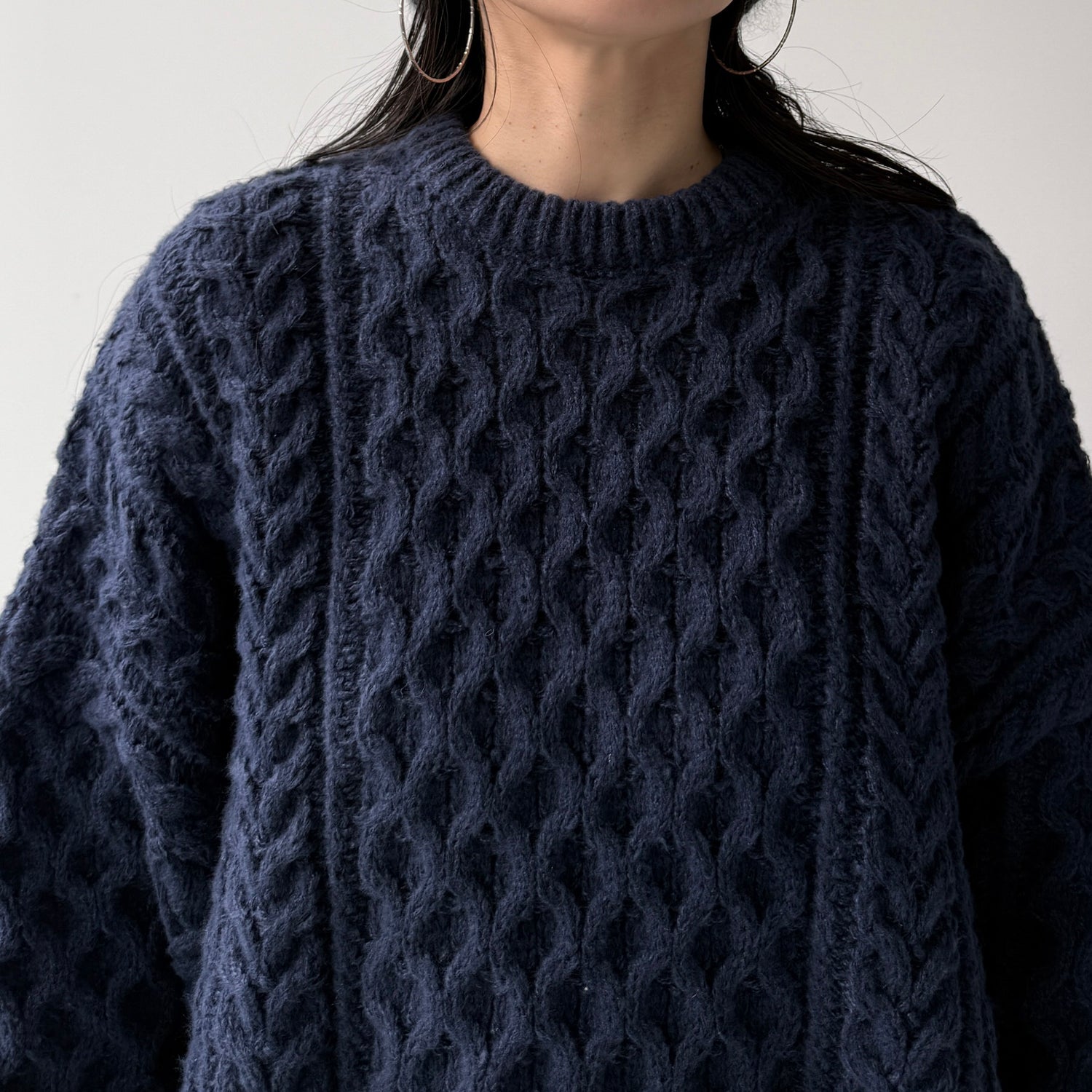 holiday cable knit / navy