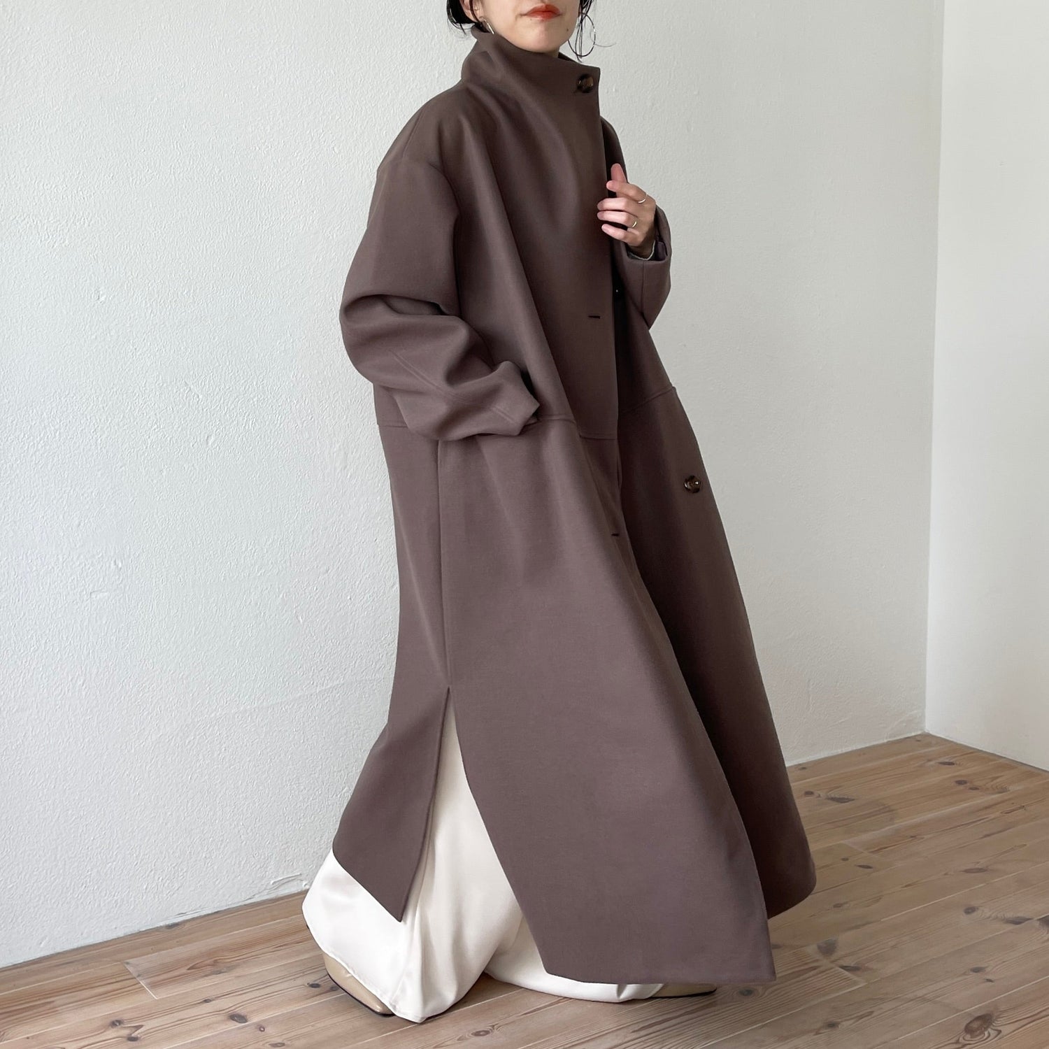 【SAMPLE】smooth touch stand neck long coat / moca