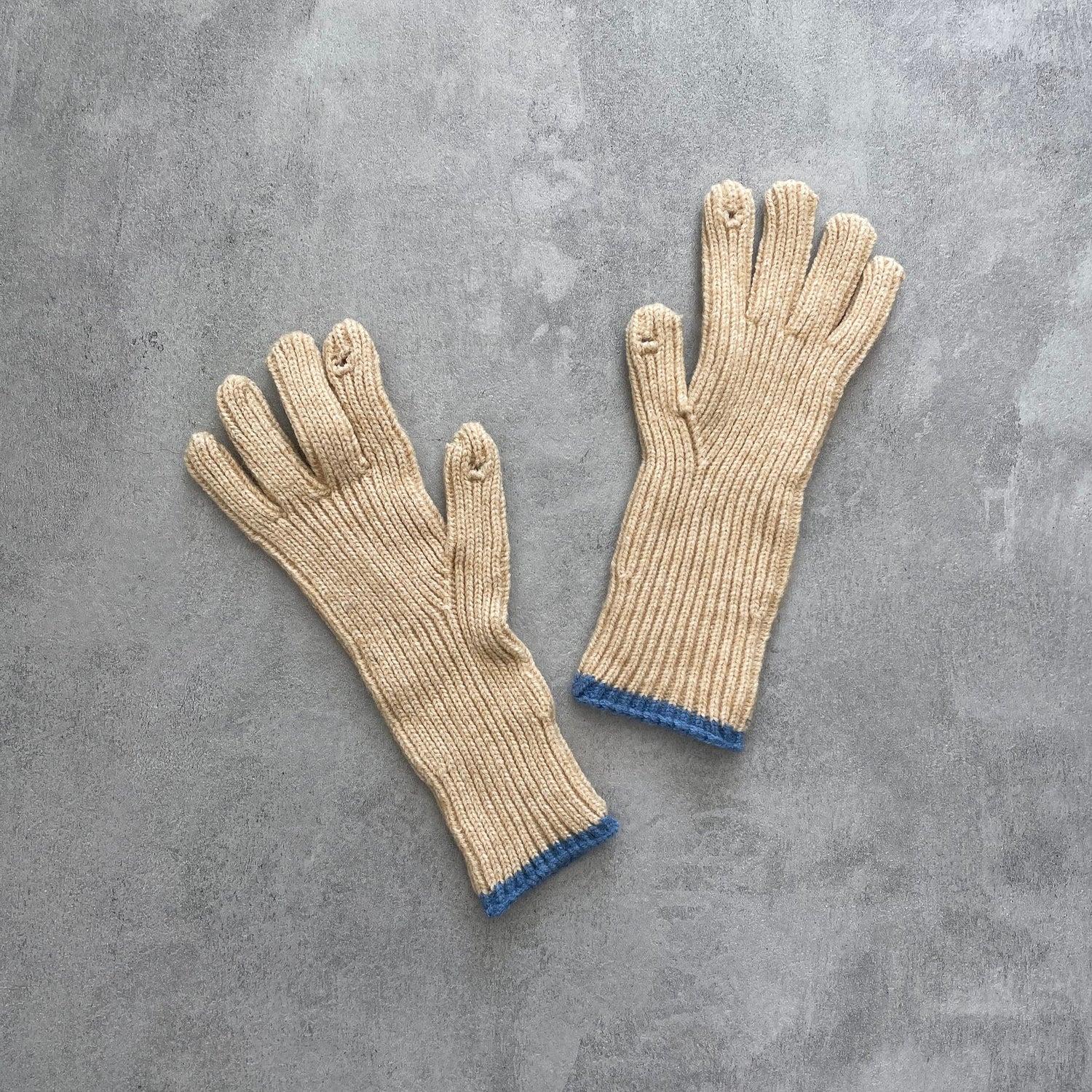 【SAMPLE】finger hole knit bicolor gloves / beige