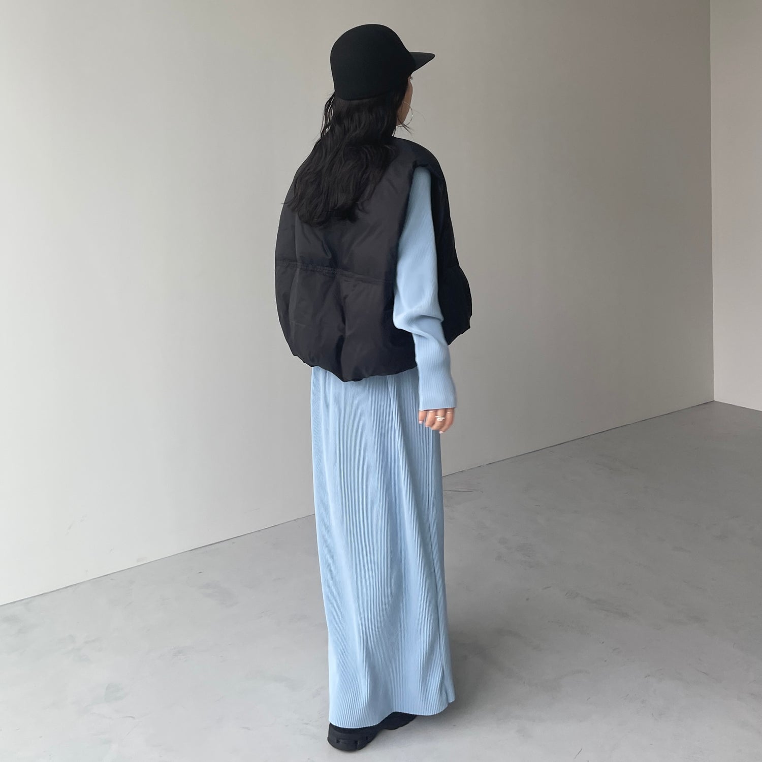 egg down vest / black
