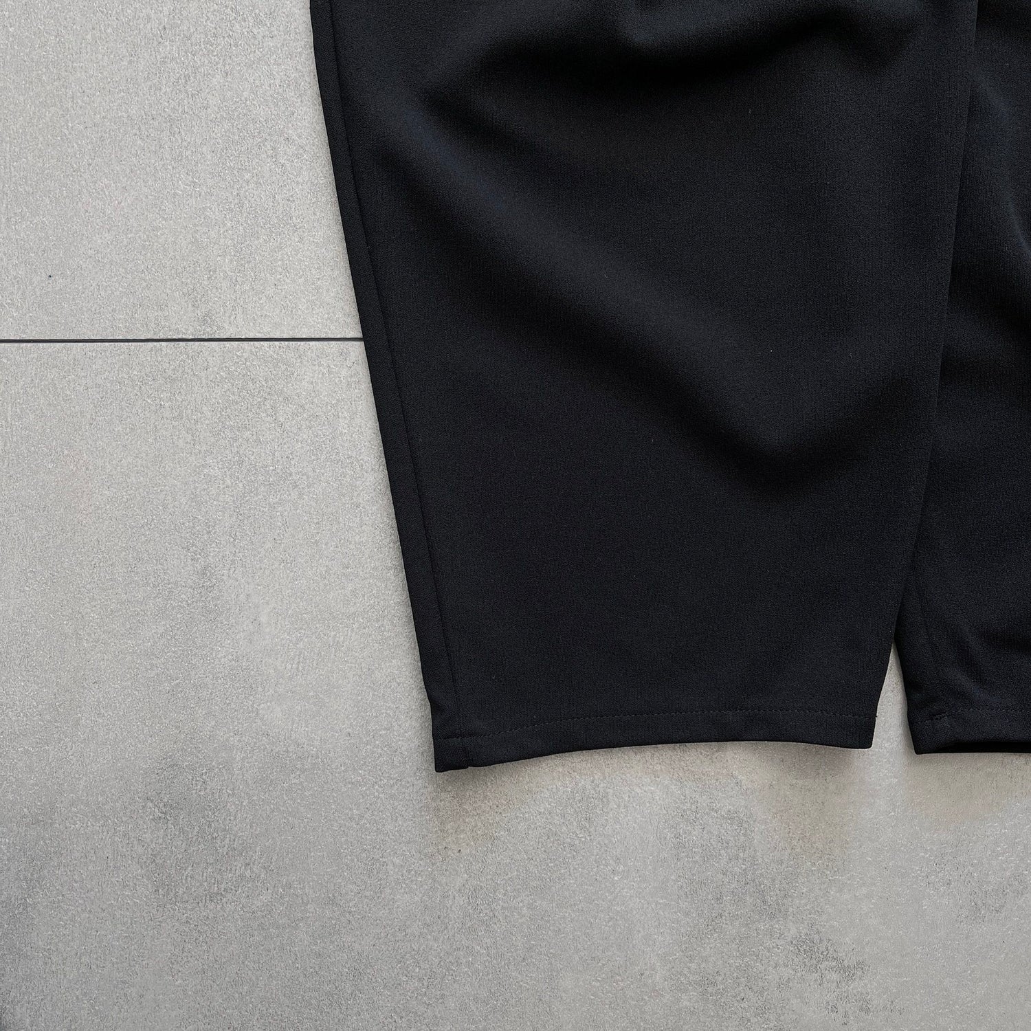 【SAMPLE】basic tapered pants / black