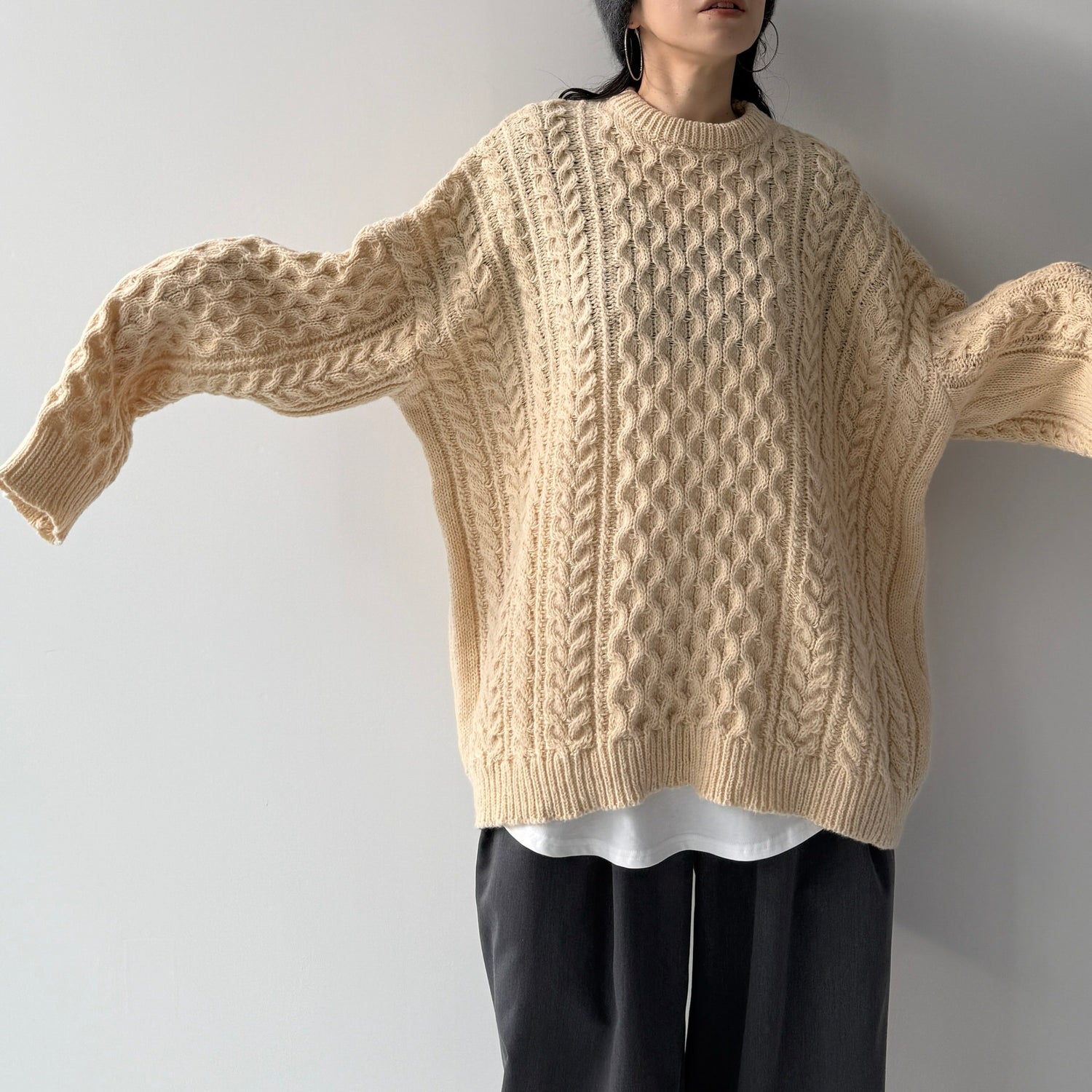 holiday cable knit / beige
