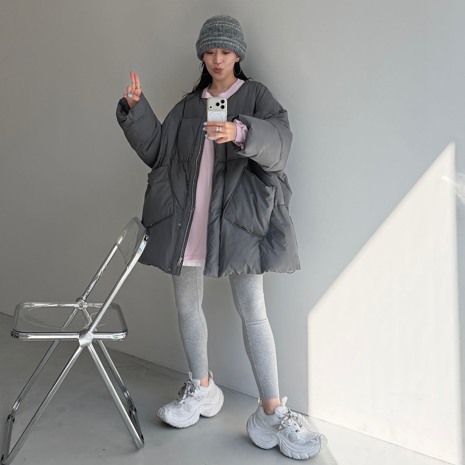 perfect silhouette nakawata down / charcoal gray