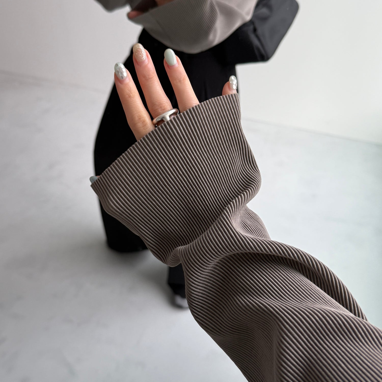 daily daily super stretch pleats tops / ash gray [プチハイ or クルーネック]