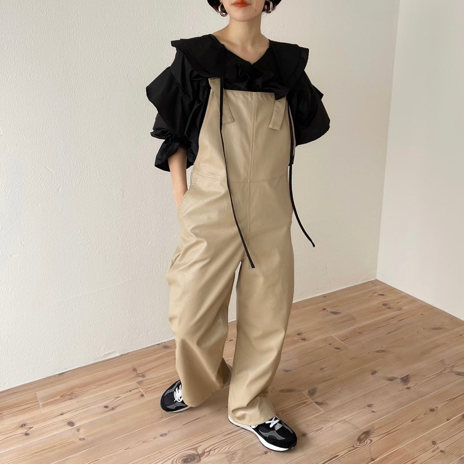 【SAMPLE】big collar frill blouse / black