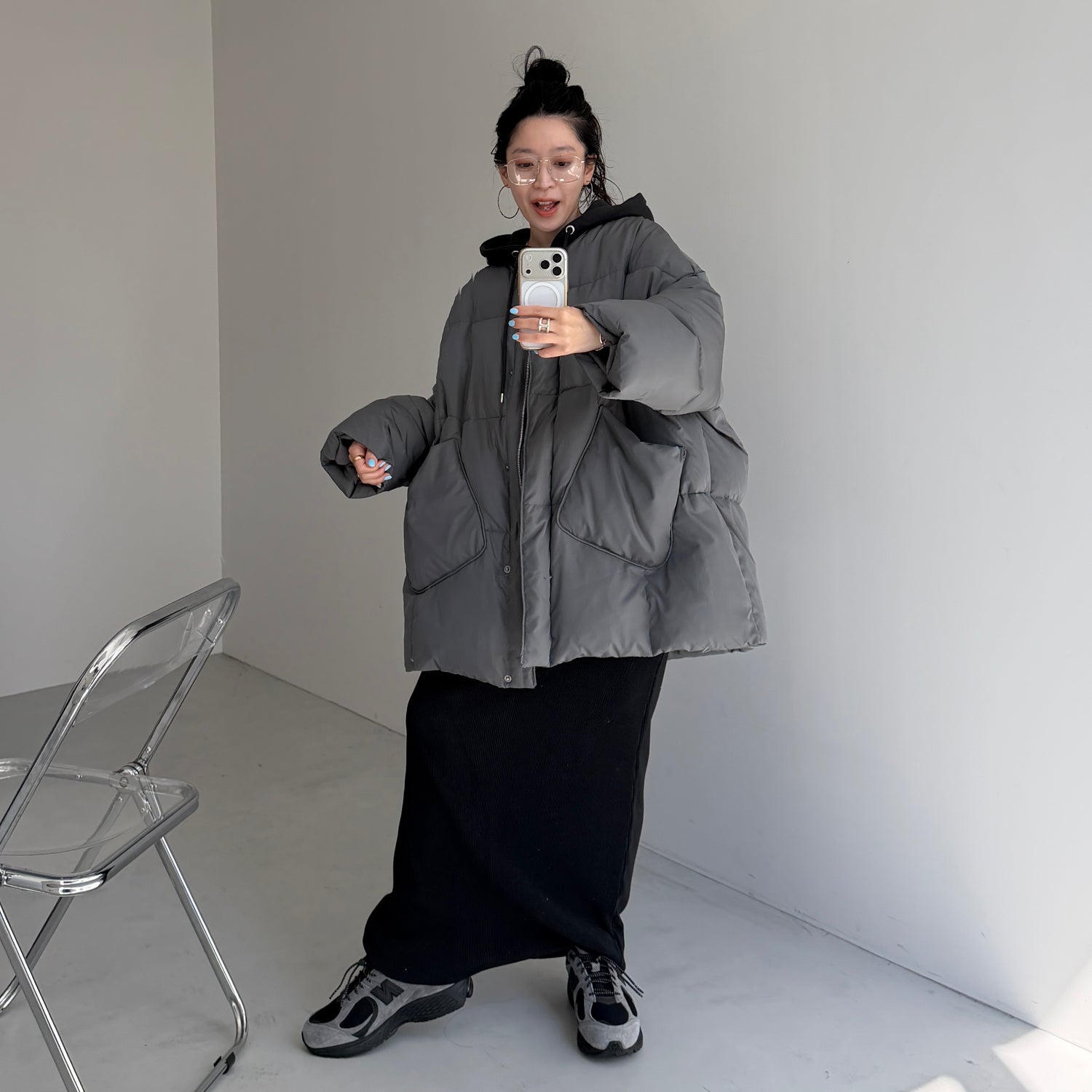 perfect silhouette nakawata down / charcoal gray