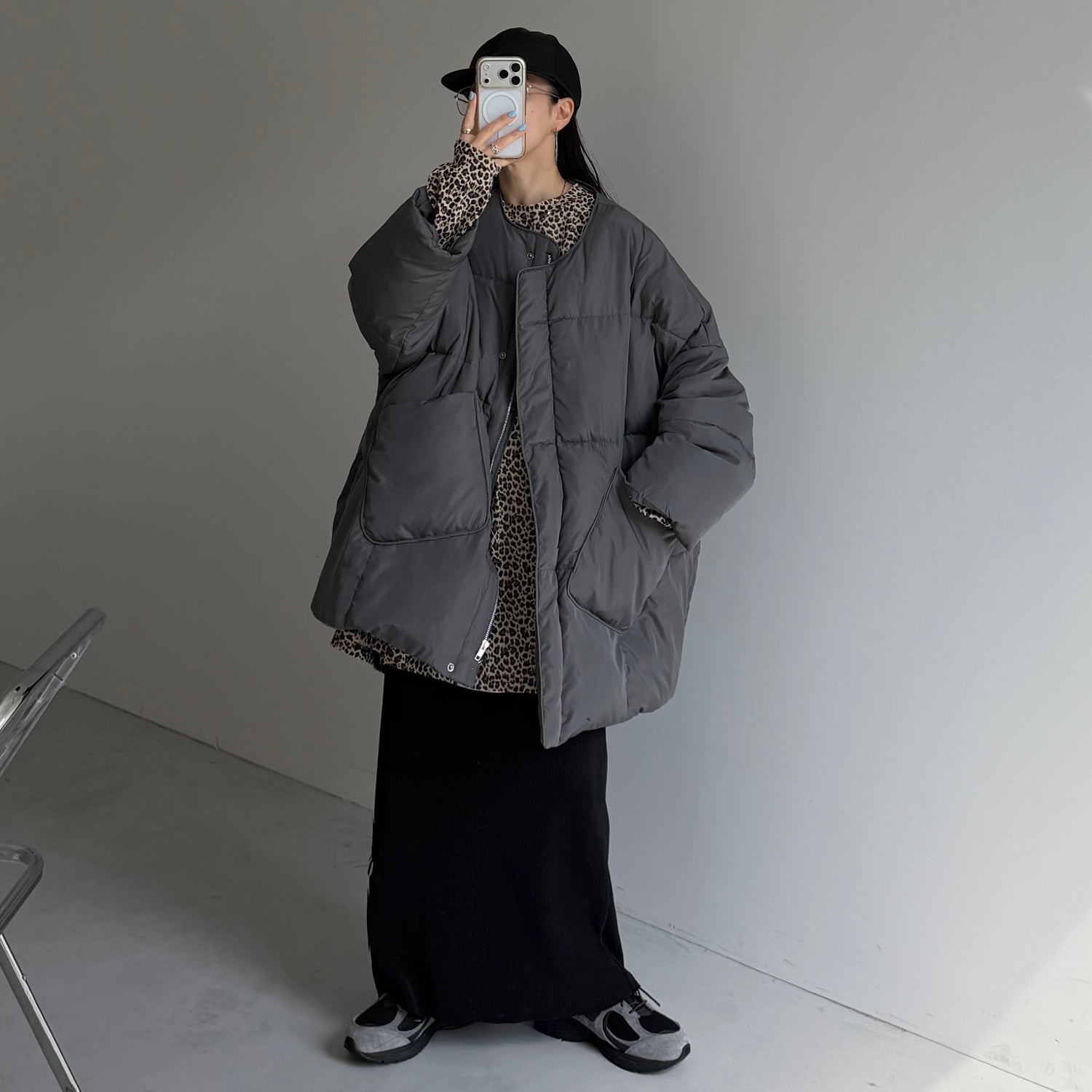 perfect silhouette nakawata down / charcoal gray