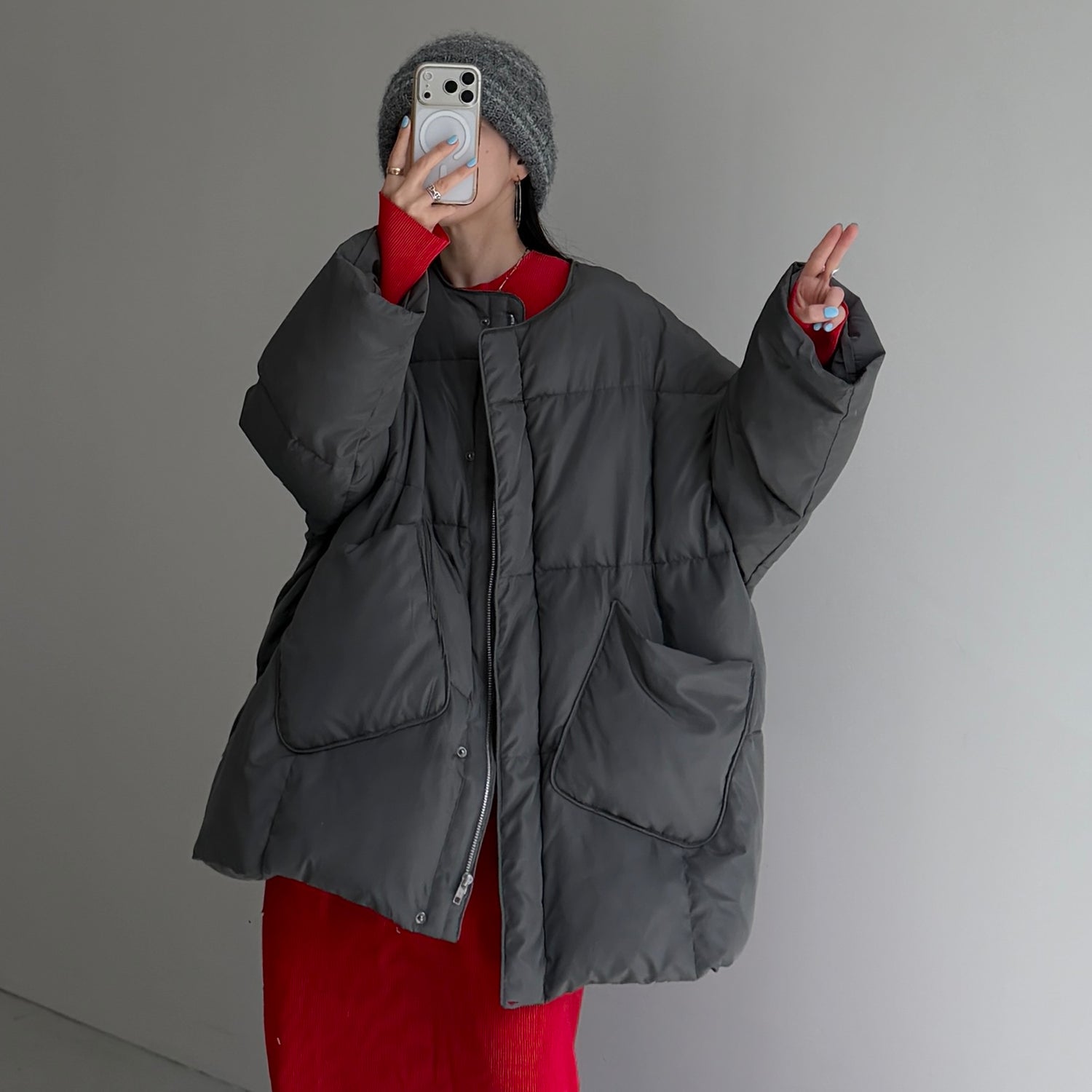 perfect silhouette nakawata down / charcoal gray