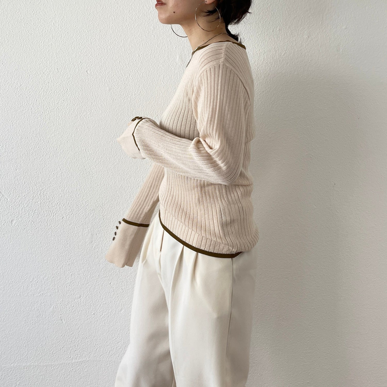 【SAMPLE】flare sleeve knit po / white