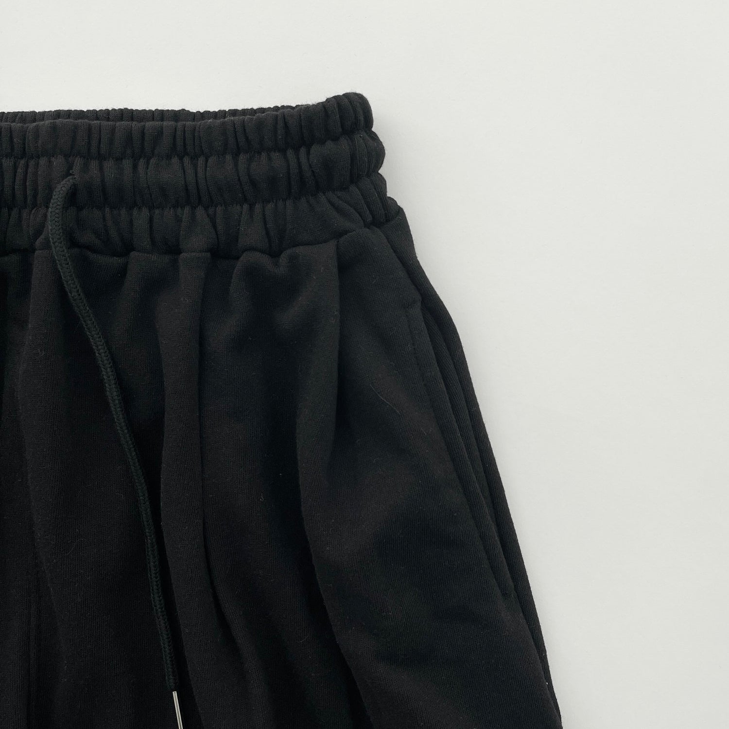 【SAMPLE】tuck tuck sweat pants / black