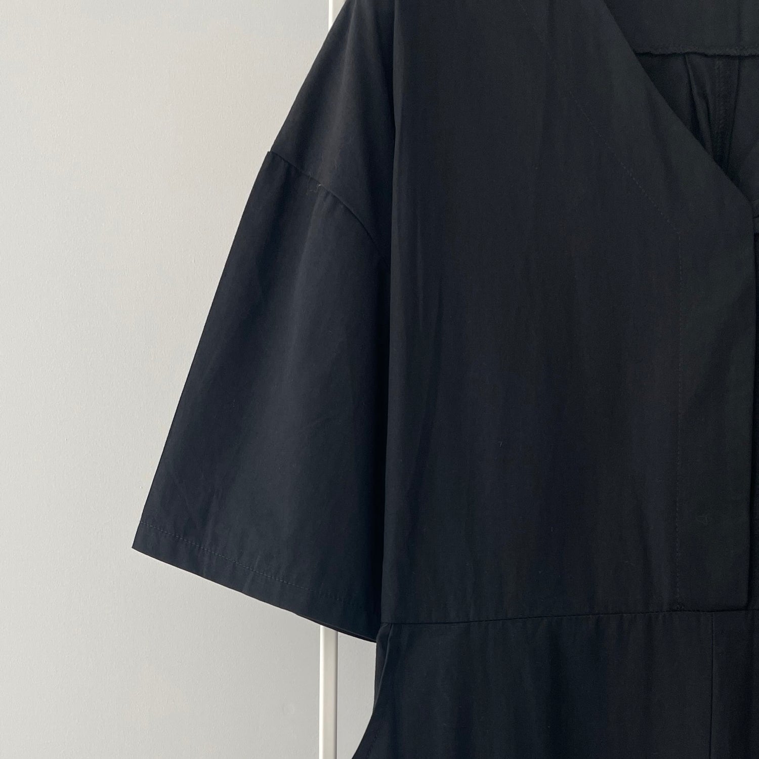 【SAMPLE】vneck all-in-one / black