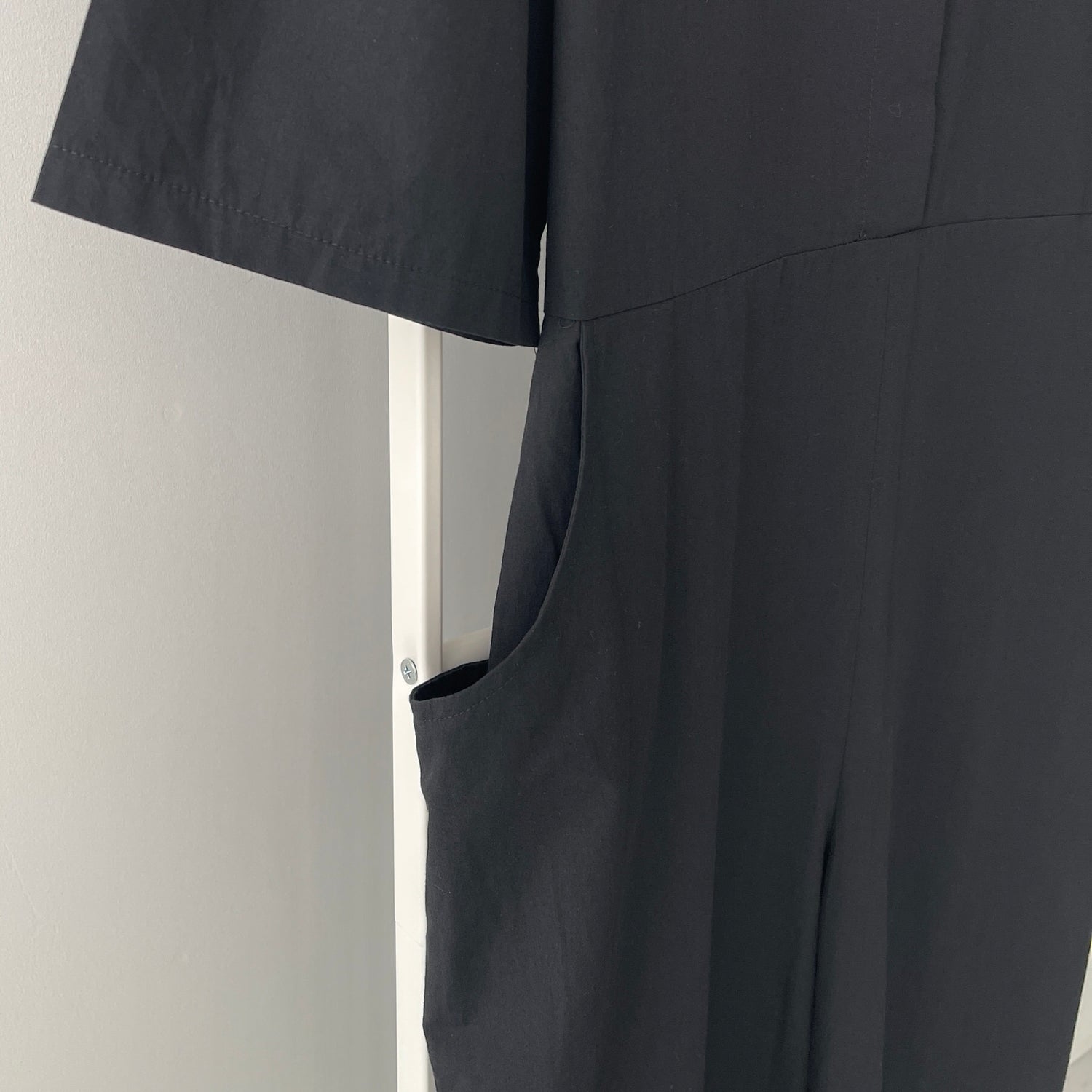 【SAMPLE】vneck all-in-one / black