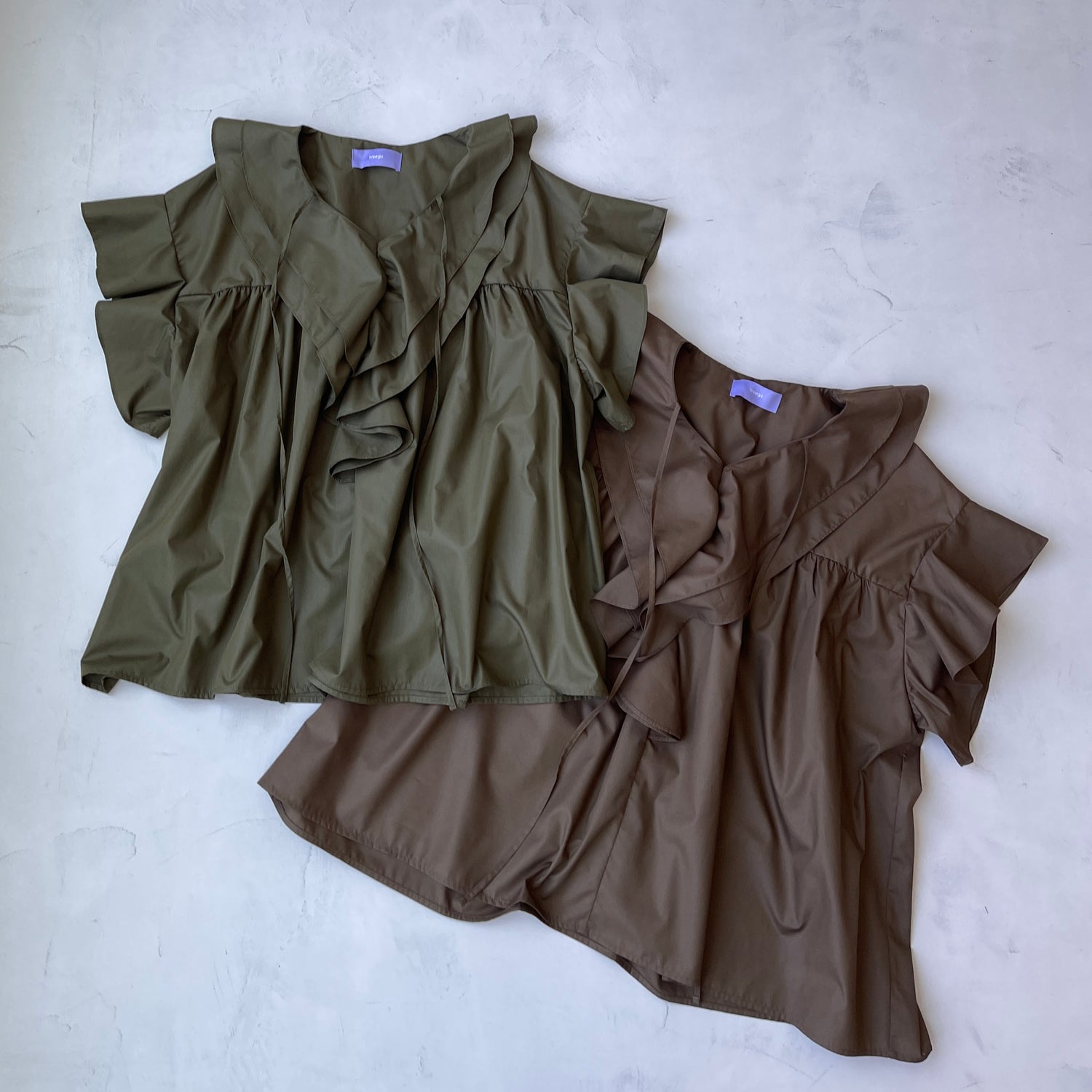 big collar frill half blouse / khaki