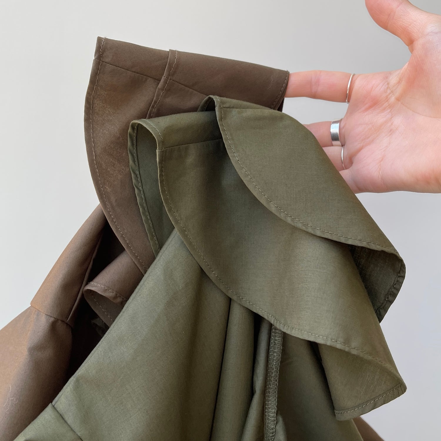 big collar frill half blouse / khaki