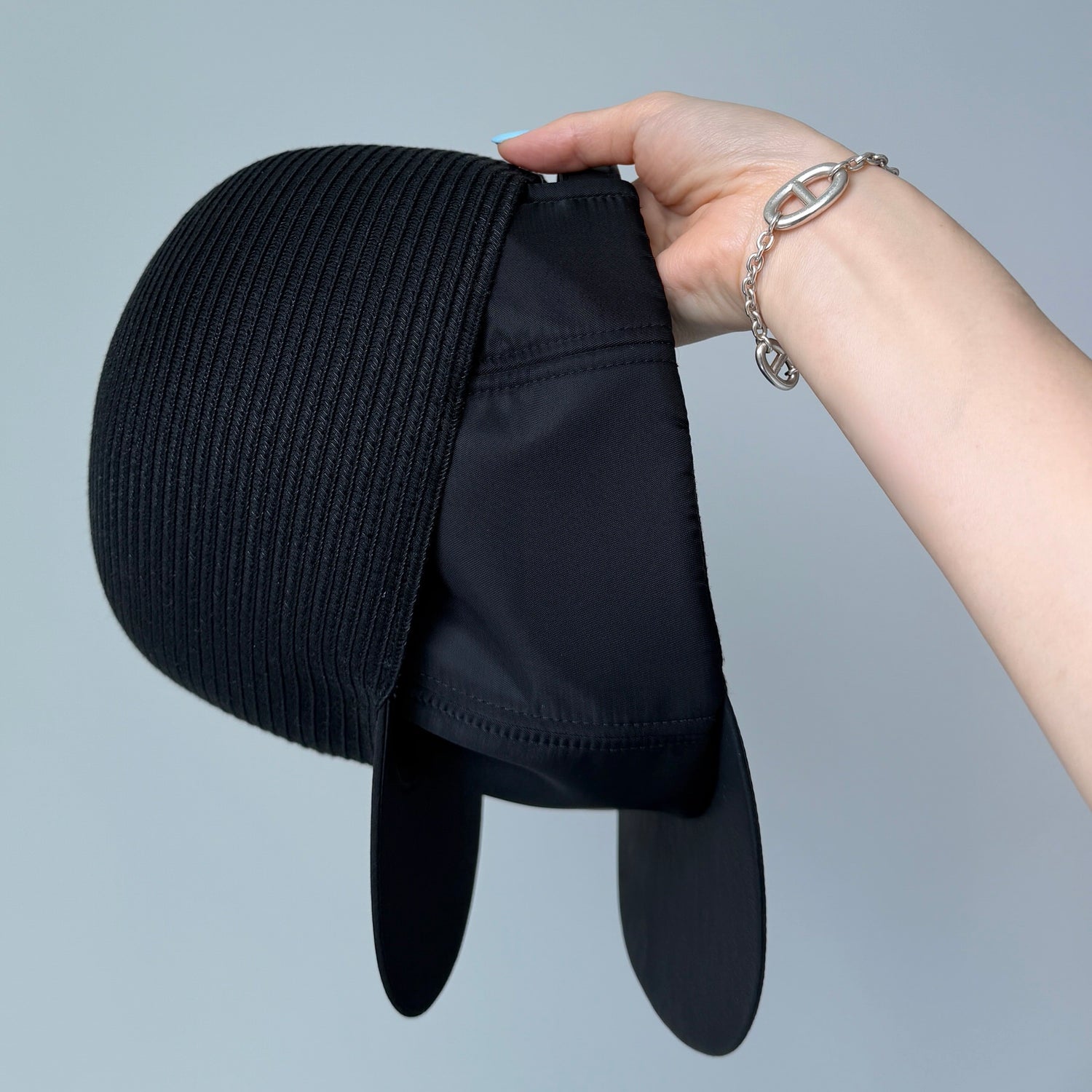 smooth nylon cap / black
