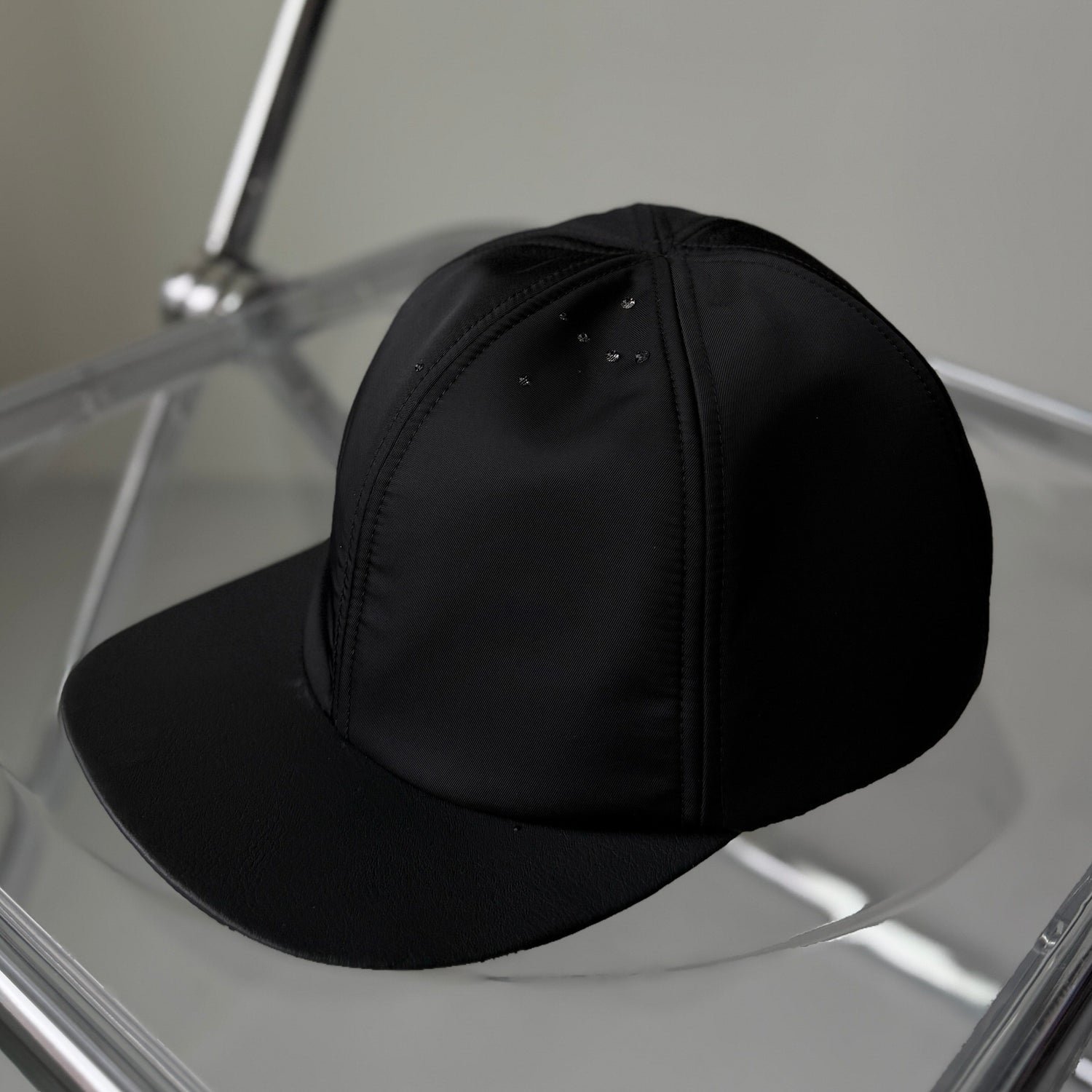smooth nylon cap / black